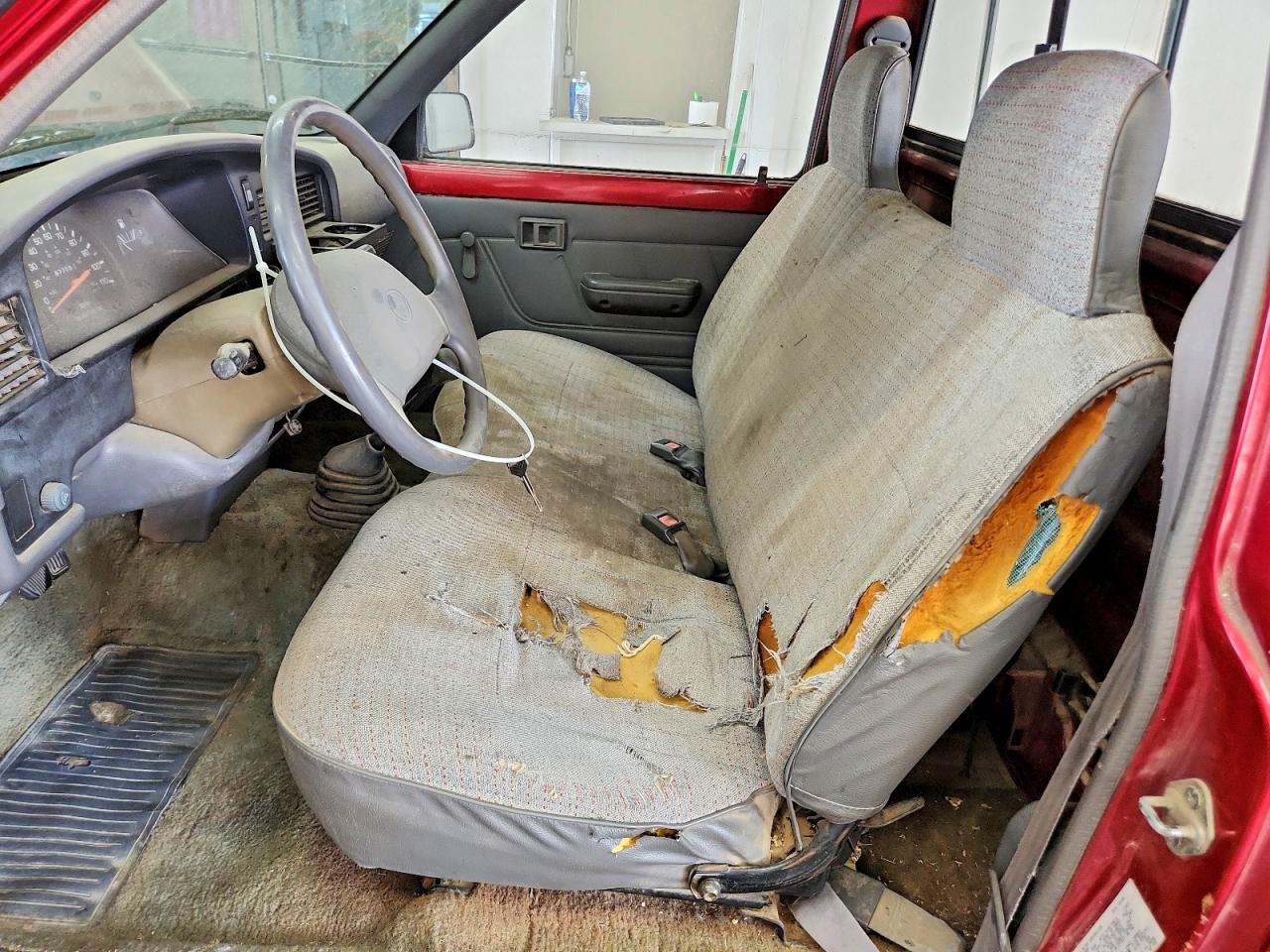 1993 Toyota Pickup 1/2 Ton Rn60 Красный vin: JT4RN81A4P5159437