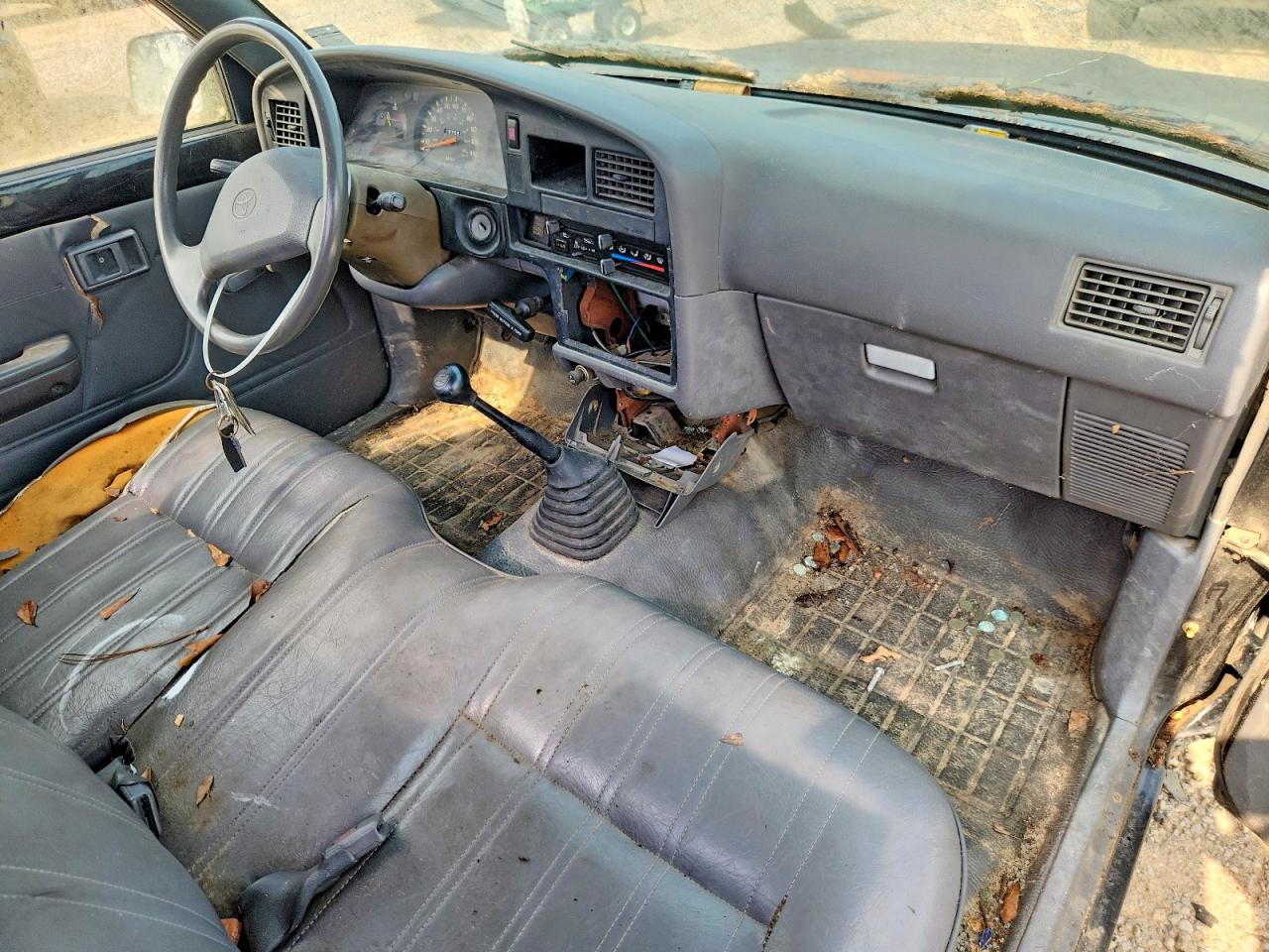 1993 Toyota Pickup 1/2 Ton Short Wheelbase Black vin: JT4RN81A4P5162192