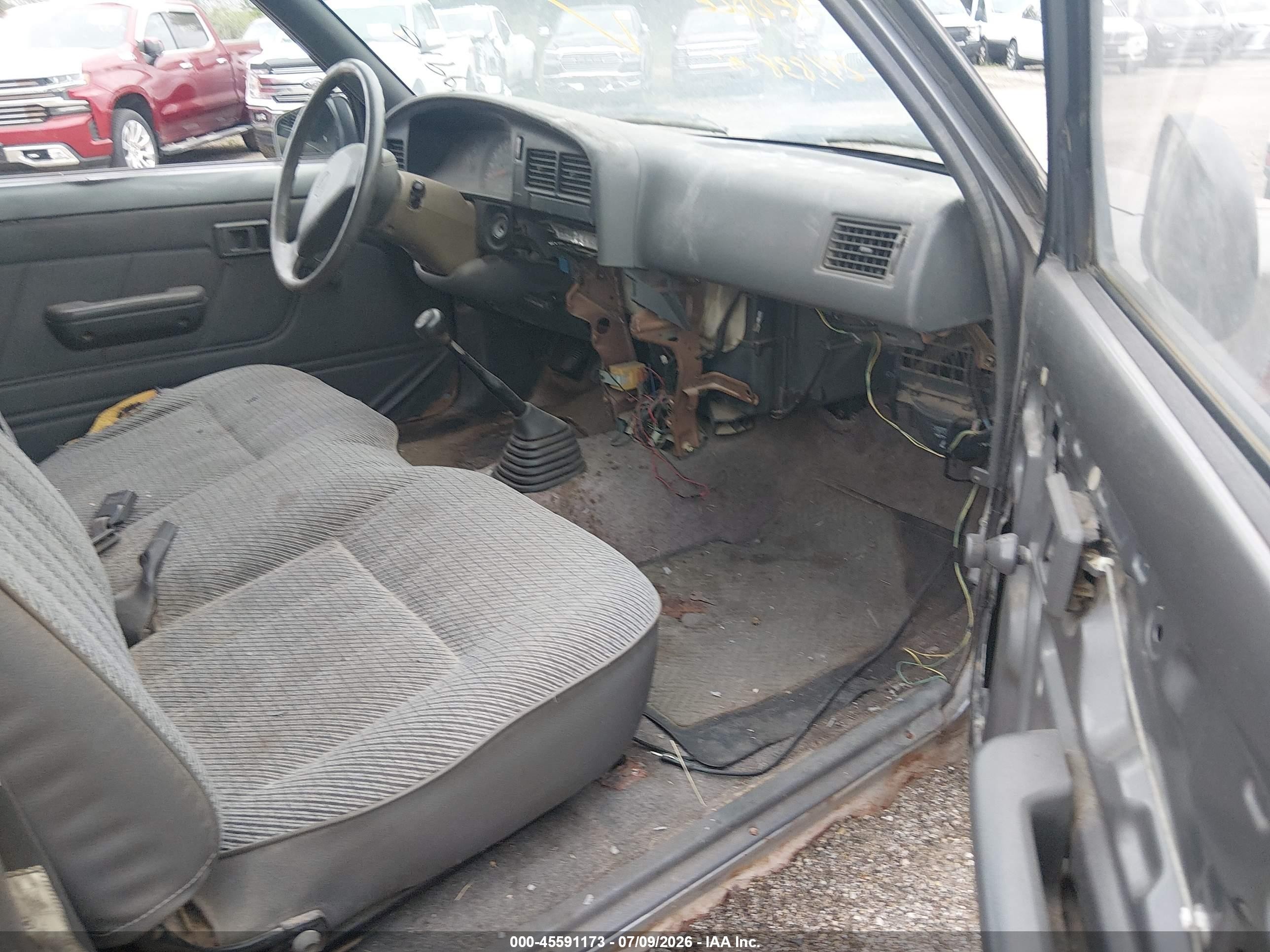 1994 Toyota Pickup 1/2 Ton Short Wheelbase Gray vin: JT4RN81A4R5188200