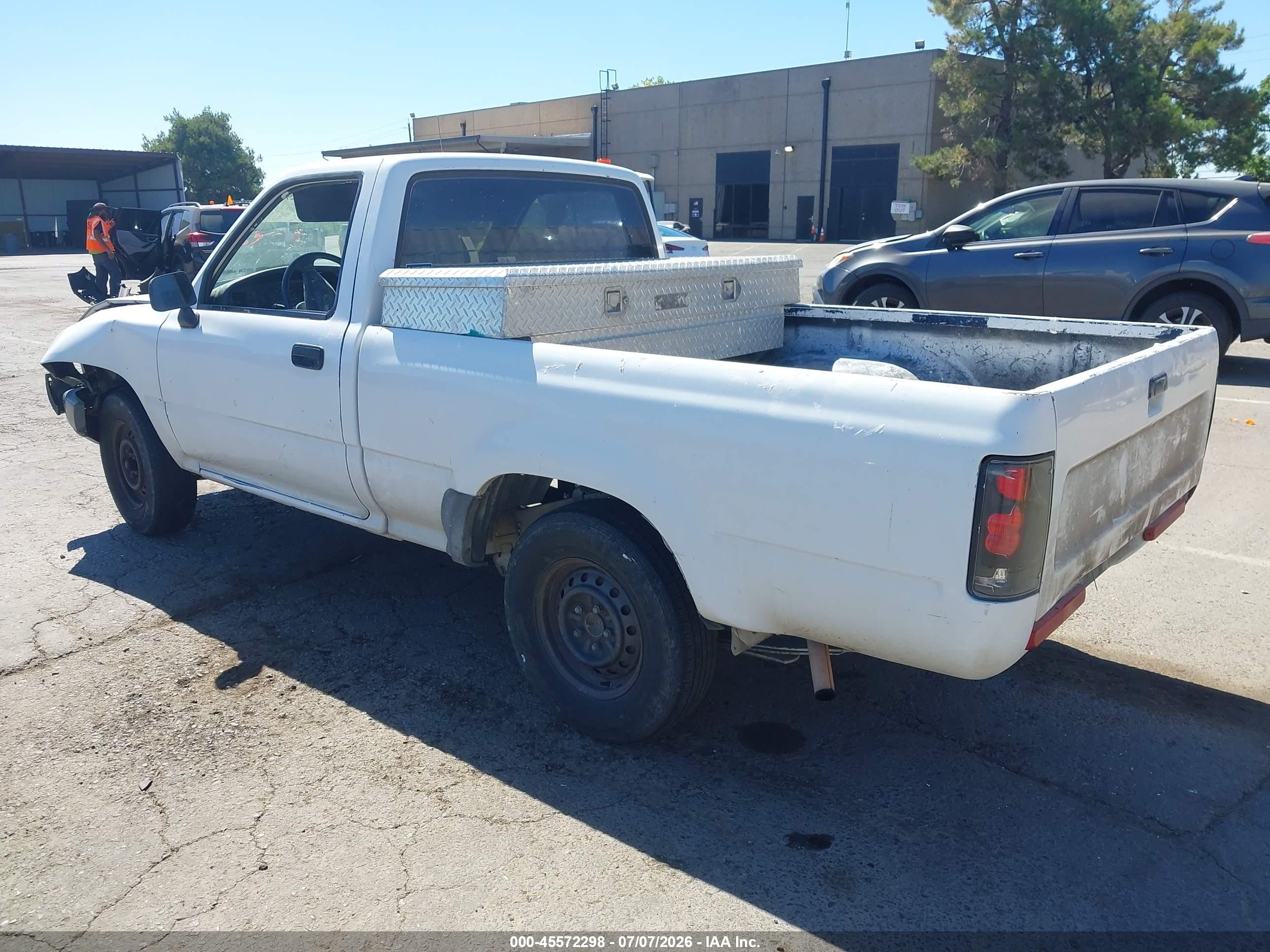 1992 Toyota Pickup 1/2 Ton Short Wheelbase White vin: JT4RN81A7N0090432