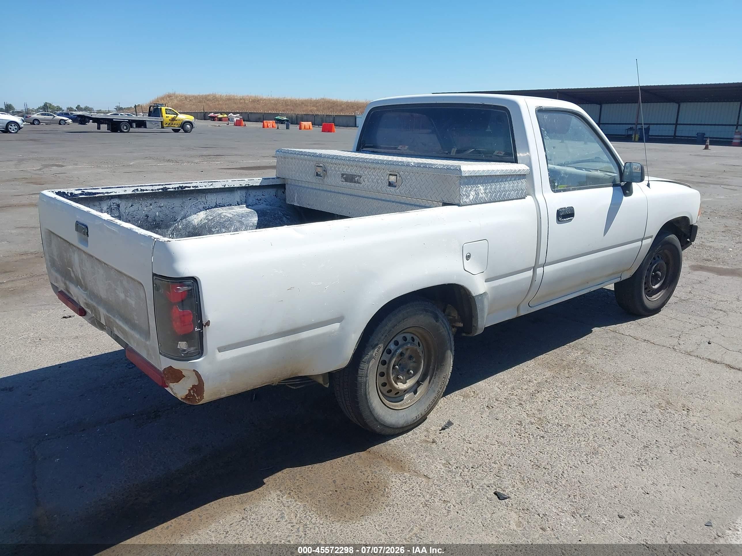 1992 Toyota Pickup 1/2 Ton Short Wheelbase White vin: JT4RN81A7N0090432