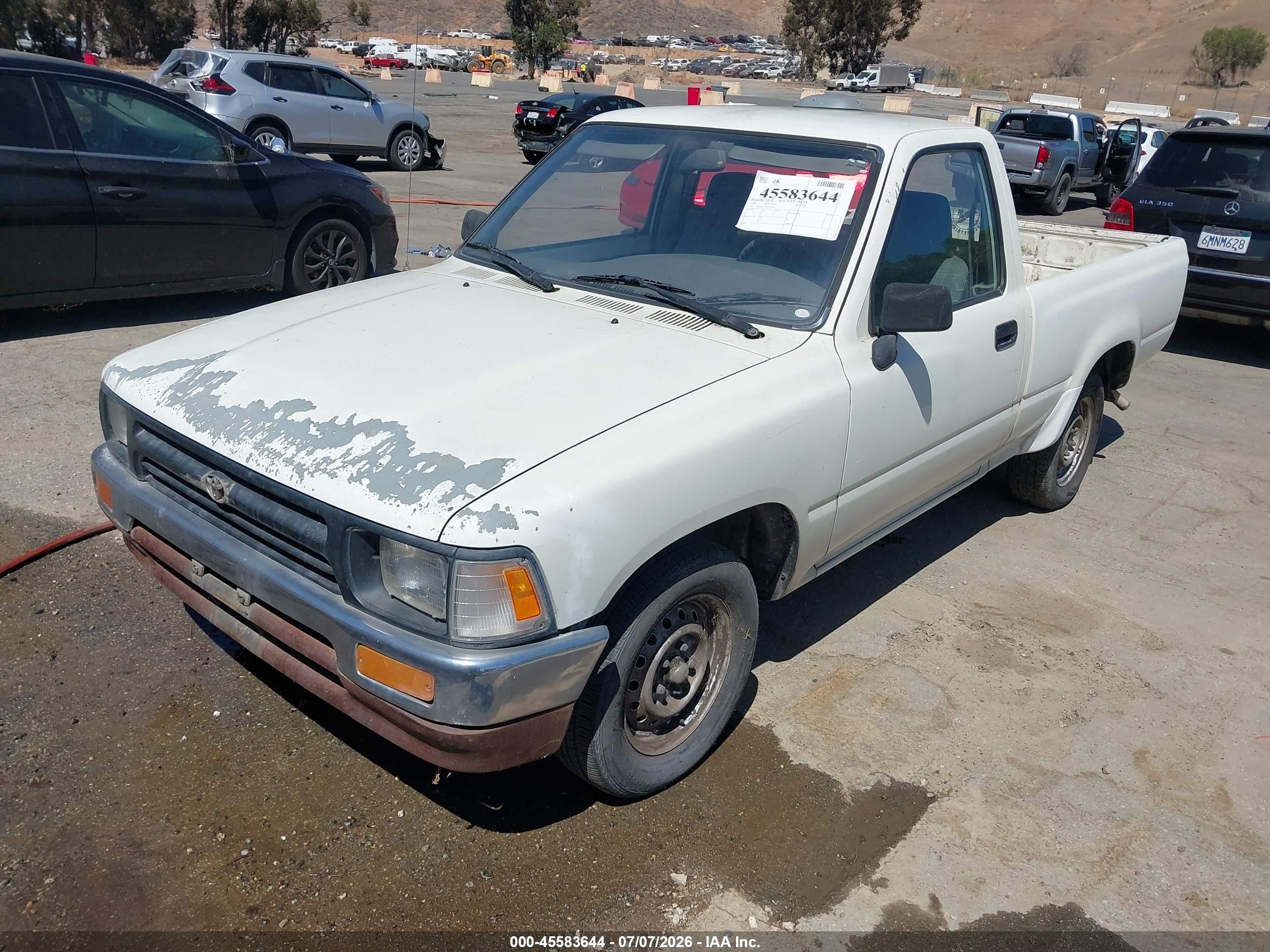 1994 Toyota Pickup 1/2 Ton Short Wheelbase White vin: JT4RN81A7R5176056