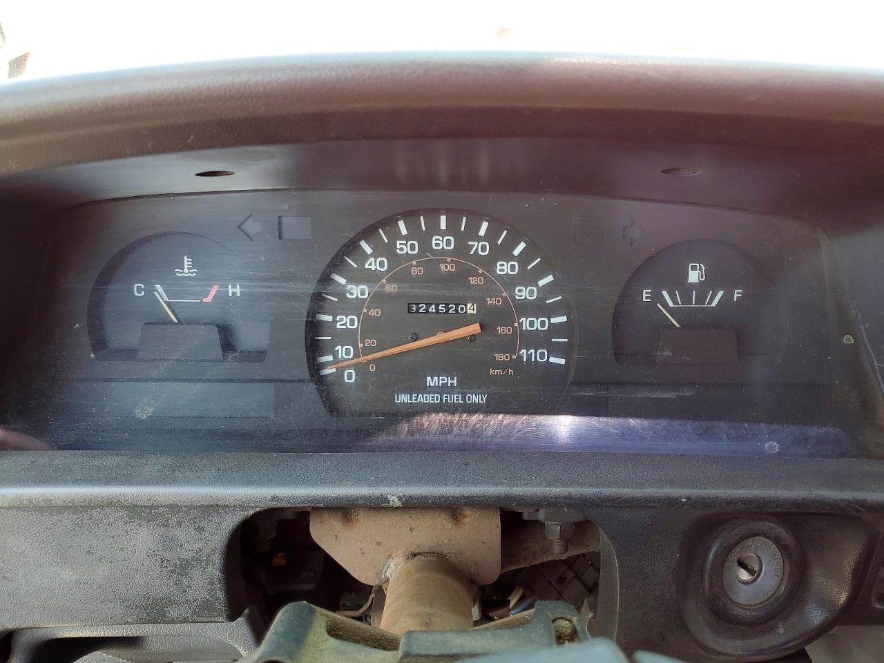 1991 Toyota Pickup Base Burgundy vin: JT4RN81AXM0072392