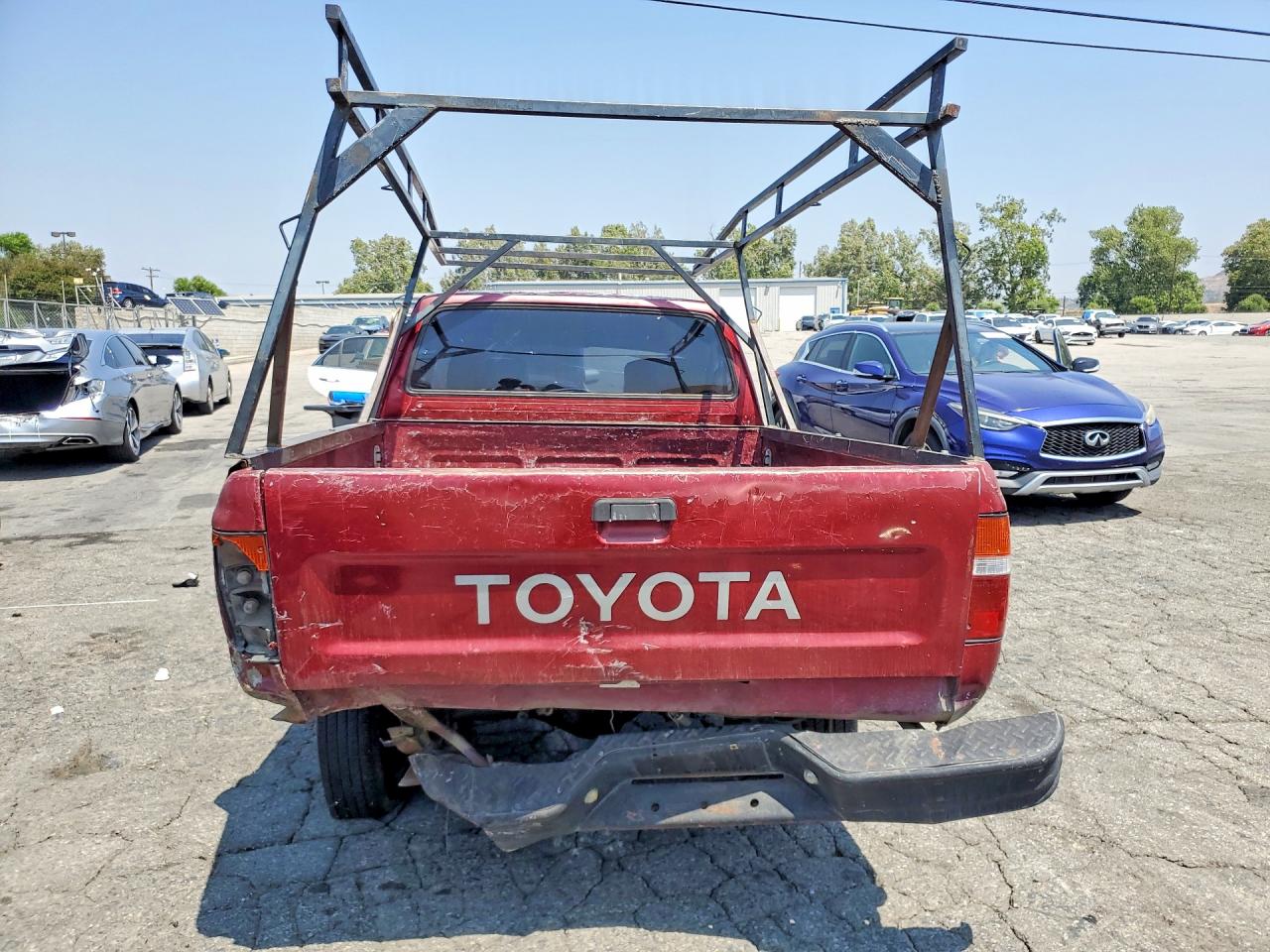 1991 Toyota Pickup Base Burgundy vin: JT4RN81AXM0072392