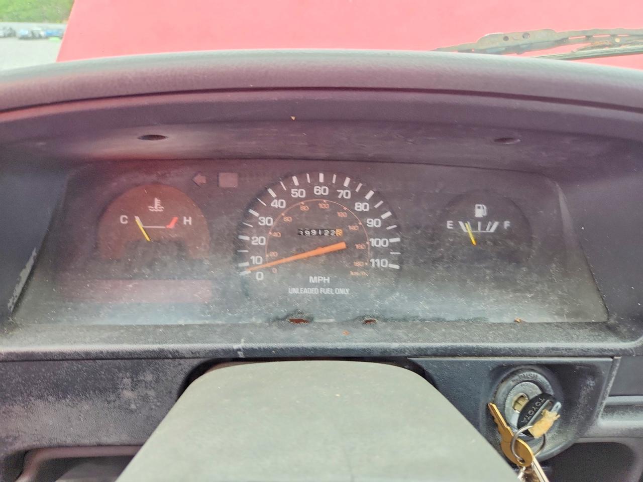 1989 Toyota Pickup Deluxe Red vin: JT4RN81D1K5025200