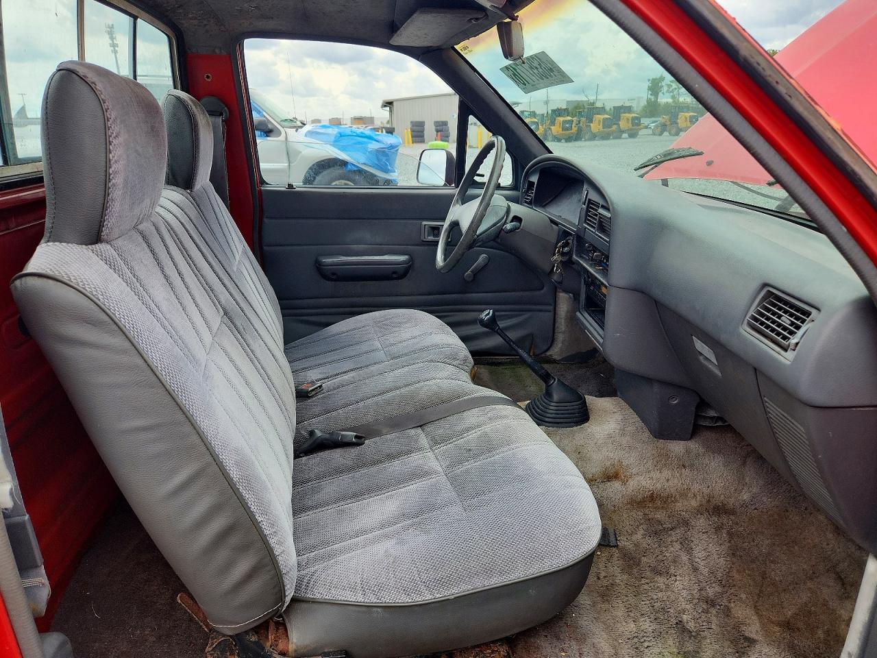 1989 Toyota Pickup Deluxe Red vin: JT4RN81D1K5025200