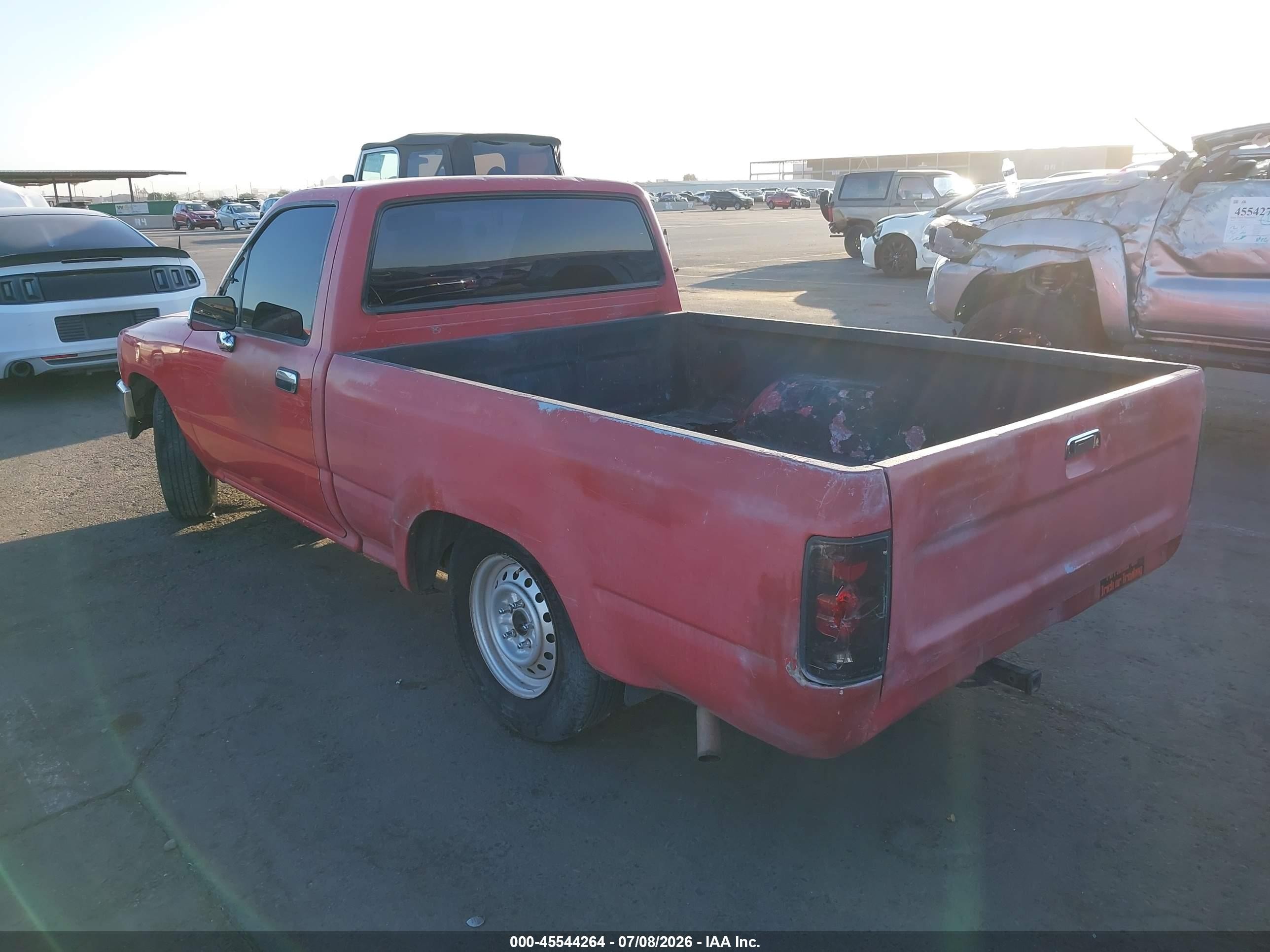 1991 Toyota Pickup 1/2 Ton Sht Wheelbase Dlx Red vin: JT4RN81P1M5113791