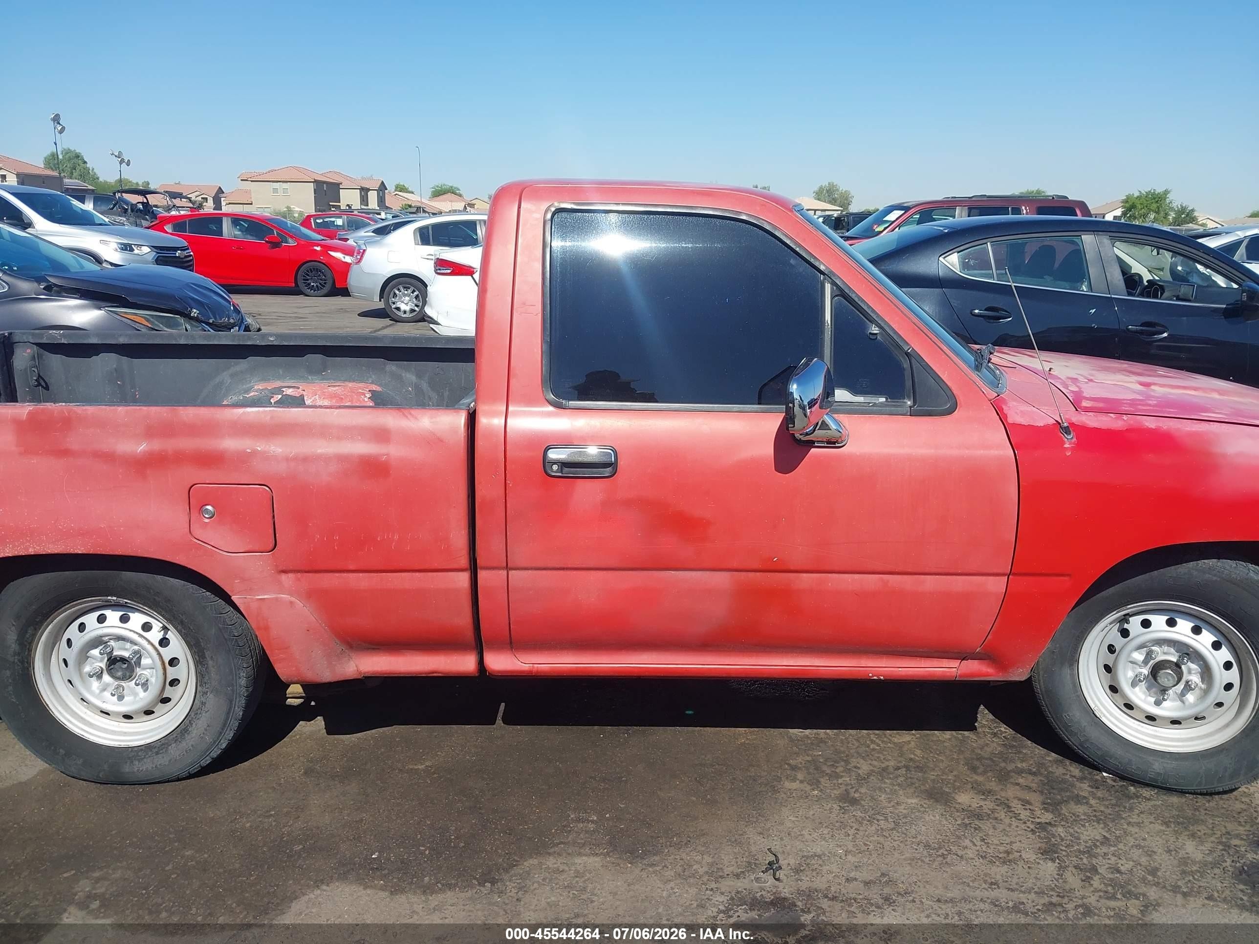 1991 Toyota Pickup 1/2 Ton Sht Wheelbase Dlx Red vin: JT4RN81P1M5113791