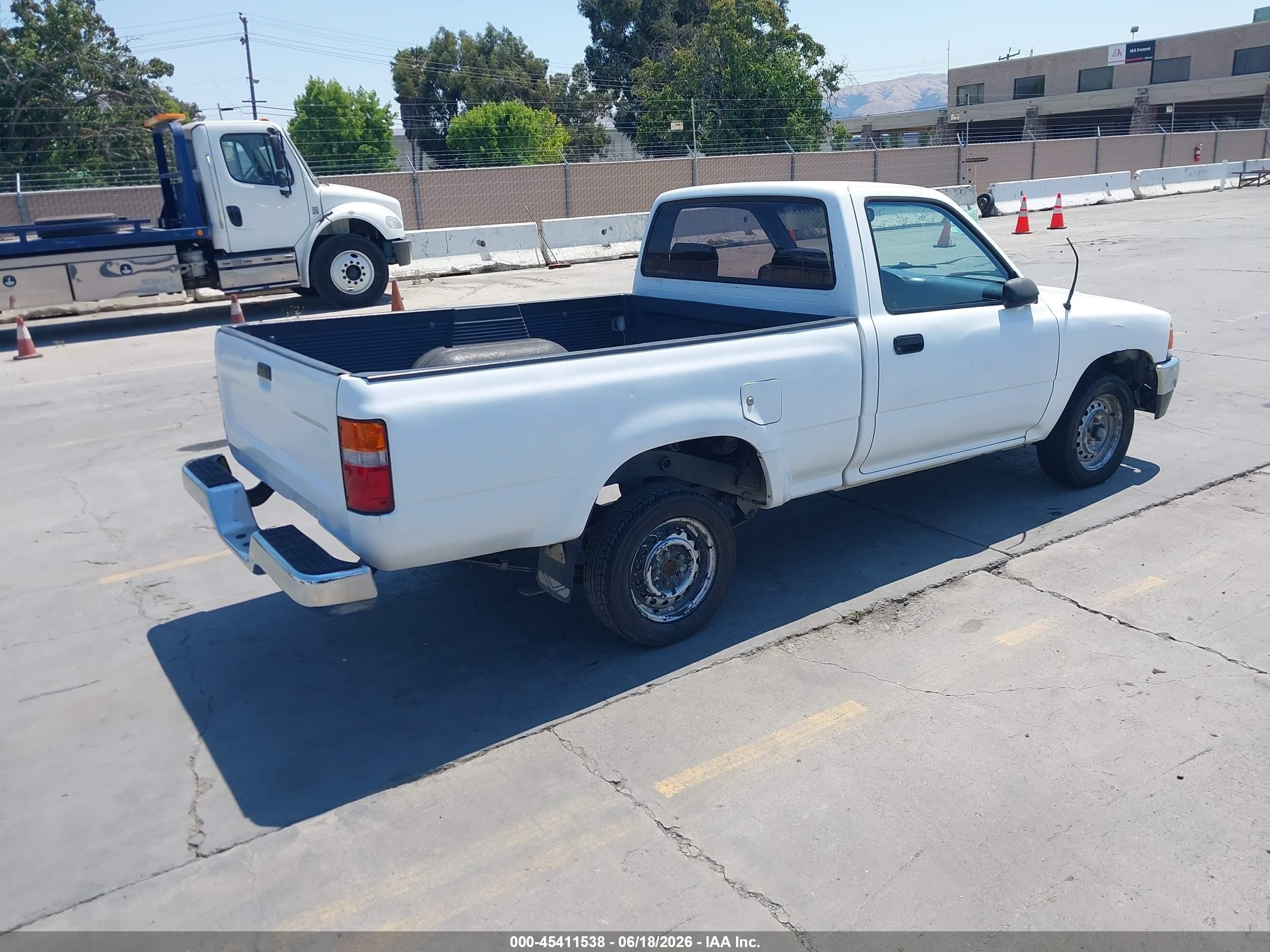 1989 Toyota Pickup 1/2 Ton Sht Wheelbase Dlx White vin: JT4RN81P2K0012267