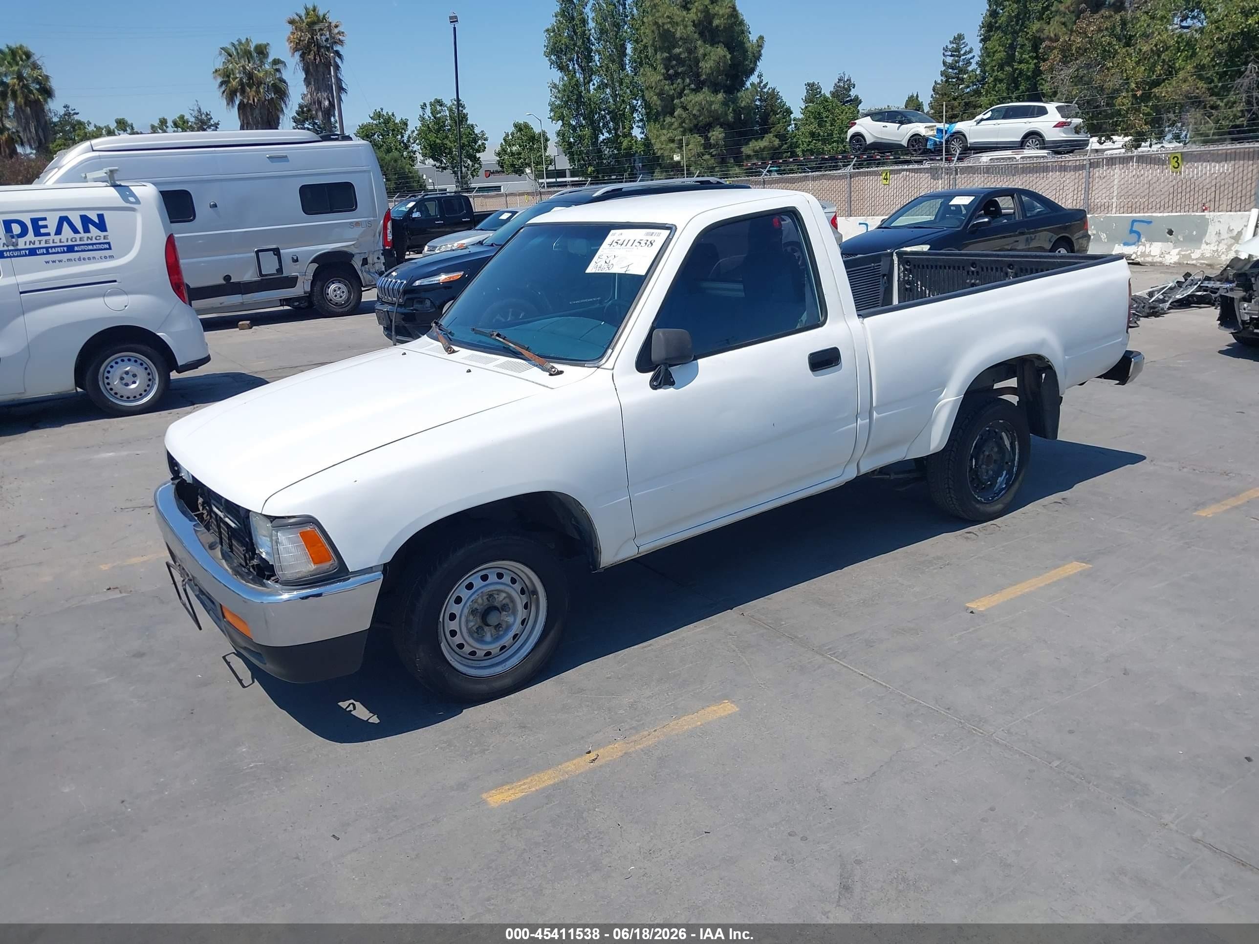 1989 Toyota Pickup 1/2 Ton Sht Wheelbase Dlx White vin: JT4RN81P2K0012267