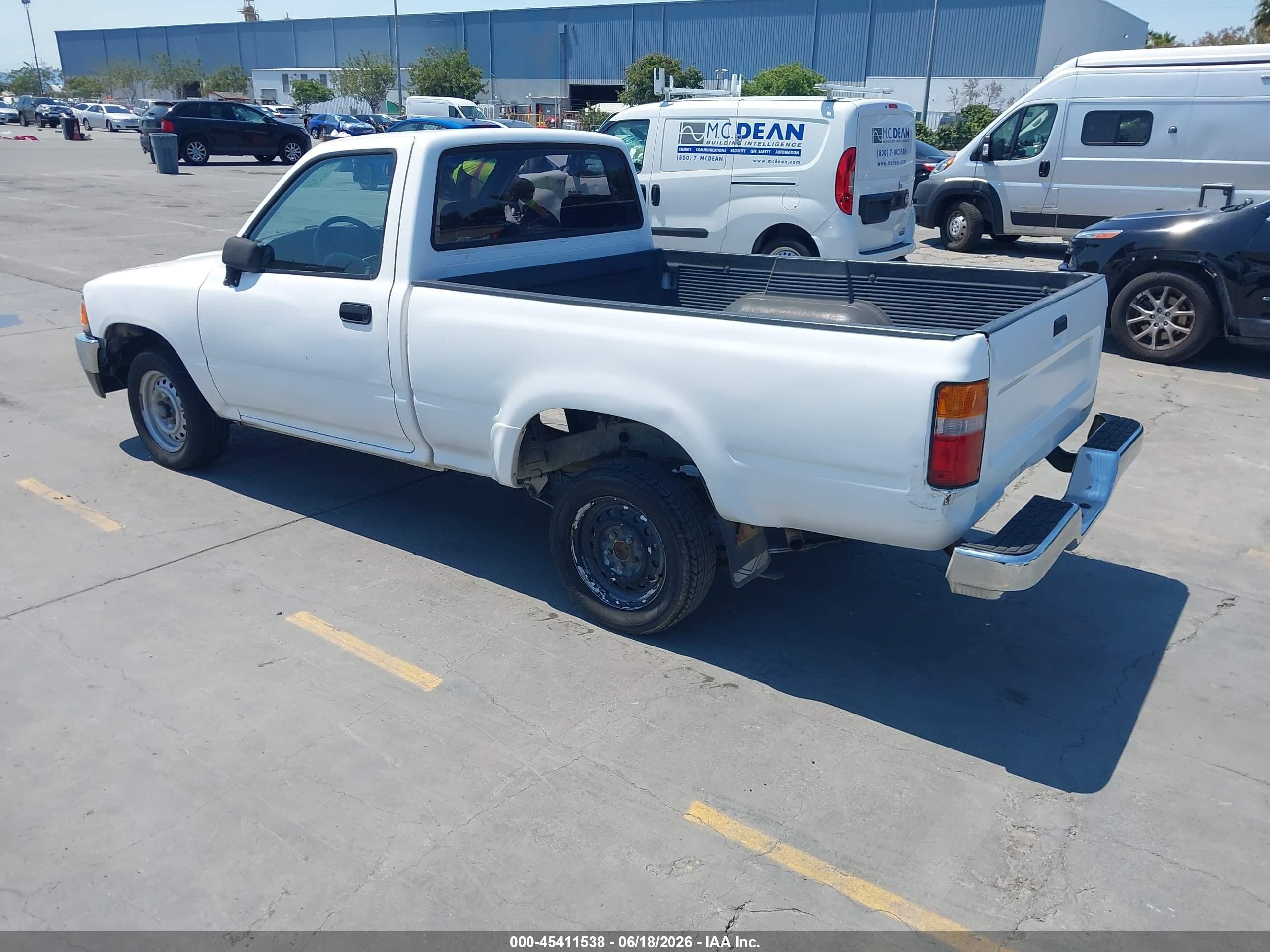 1989 Toyota Pickup 1/2 Ton Sht Wheelbase Dlx White vin: JT4RN81P2K0012267