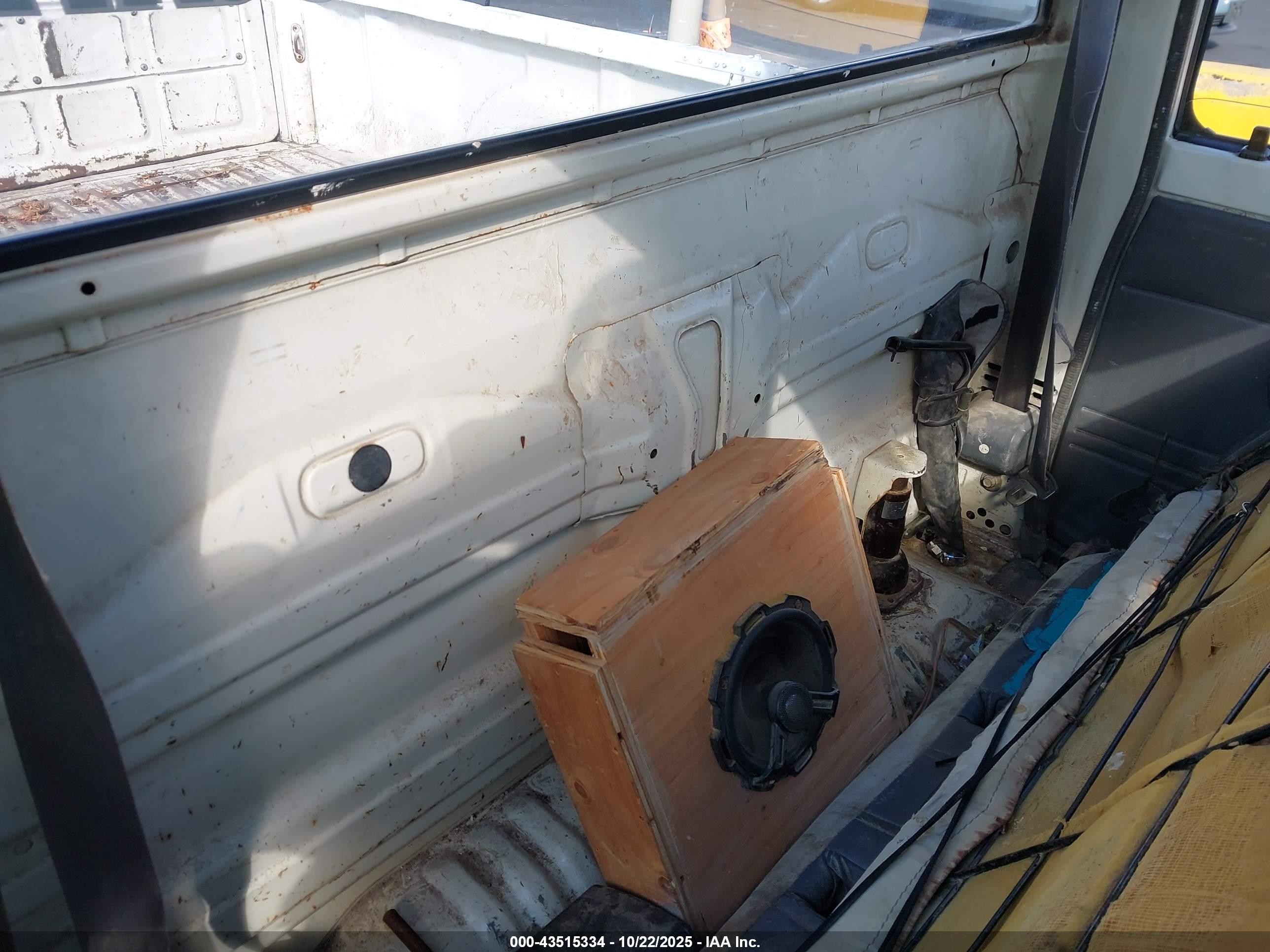 1989 Toyota Pickup 1/2 Ton Sht Wheelbase Dlx White vin: JT4RN81P2K5040976