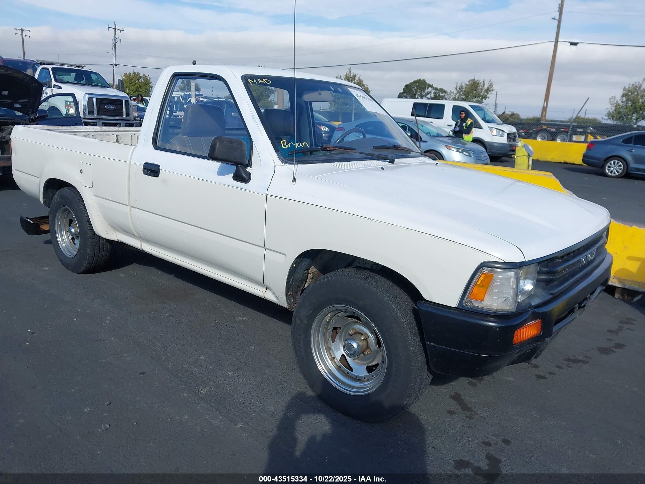 1989 Toyota Pickup 1/2 Ton Sht Wheelbase Dlx White vin: JT4RN81P2K5040976