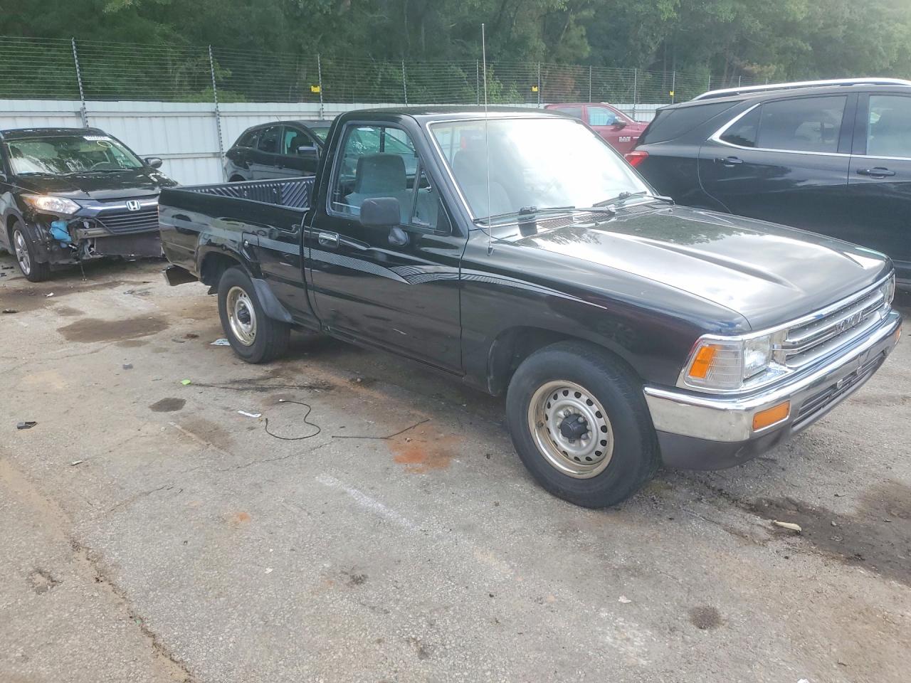 1991 Toyota Pickup Deluxe Black vin: JT4RN81P2M5122869