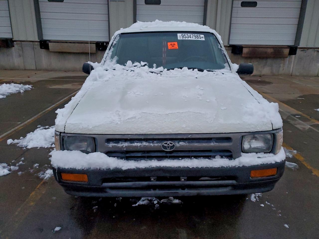 1995 Toyota Pickup 1/2 Ton Short Wheelbase Dx White vin: JT4RN81P5S5205970