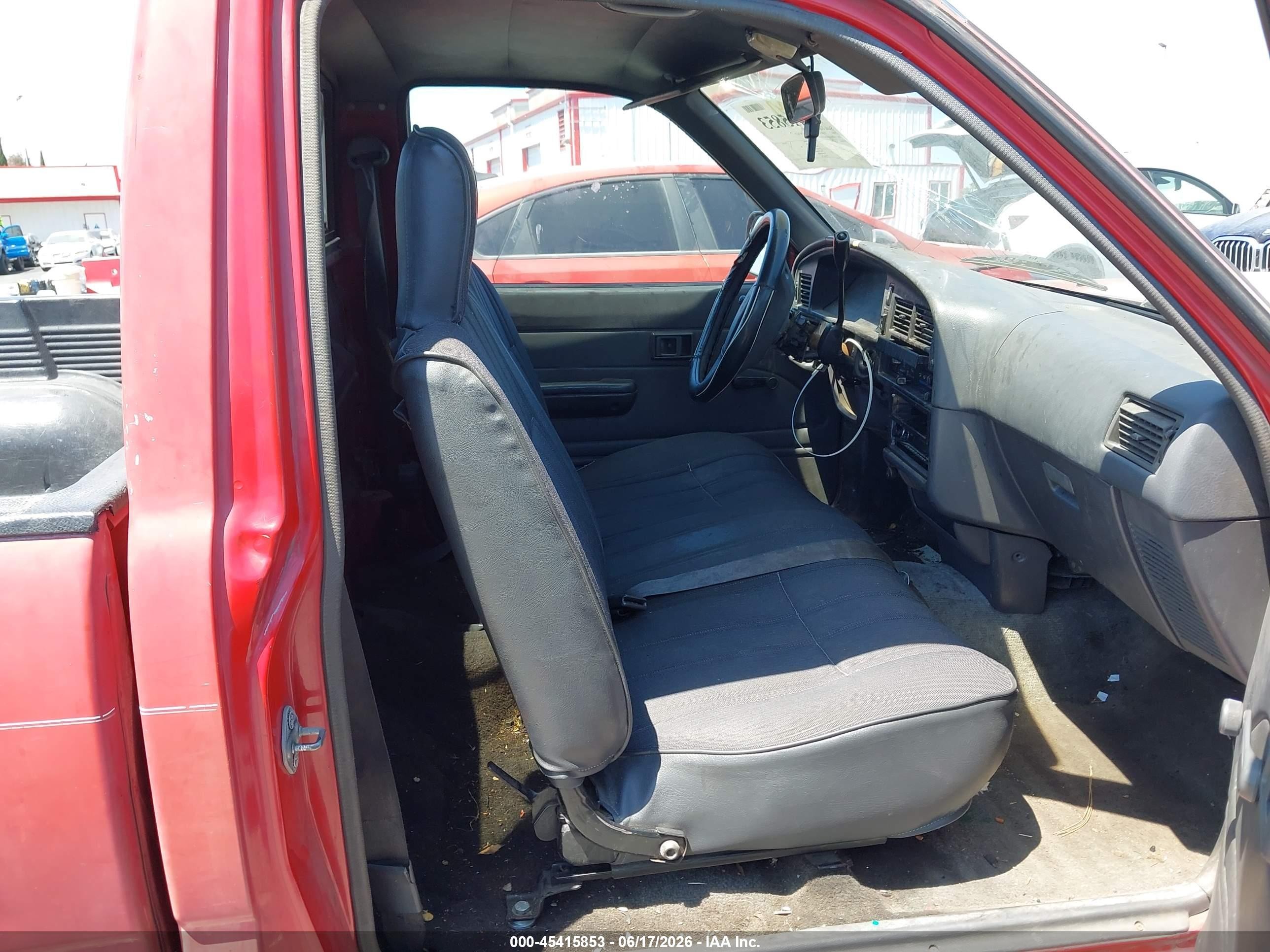 1989 Toyota Pickup 1/2 Ton Sht Wheelbase Dlx Красный vin: JT4RN81P8K0021555