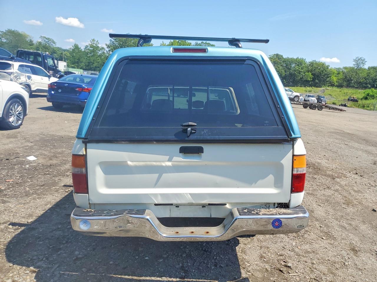1995 Toyota Pickup Dx White vin: JT4RN81PXS5208864