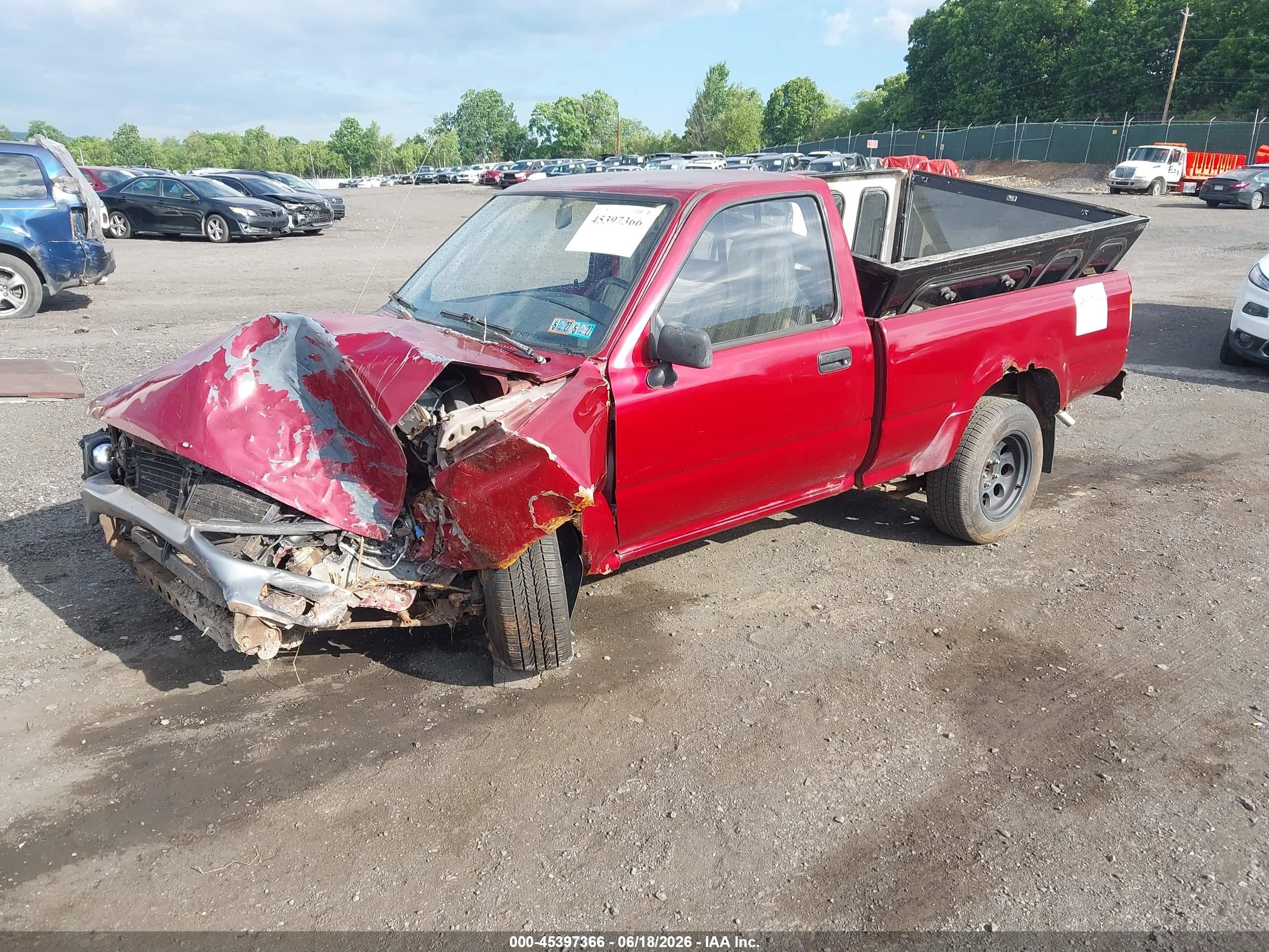 1990 Toyota Pickup 1/2 Ton Short Wheelbase Red vin: JT4RN81R2L5089999