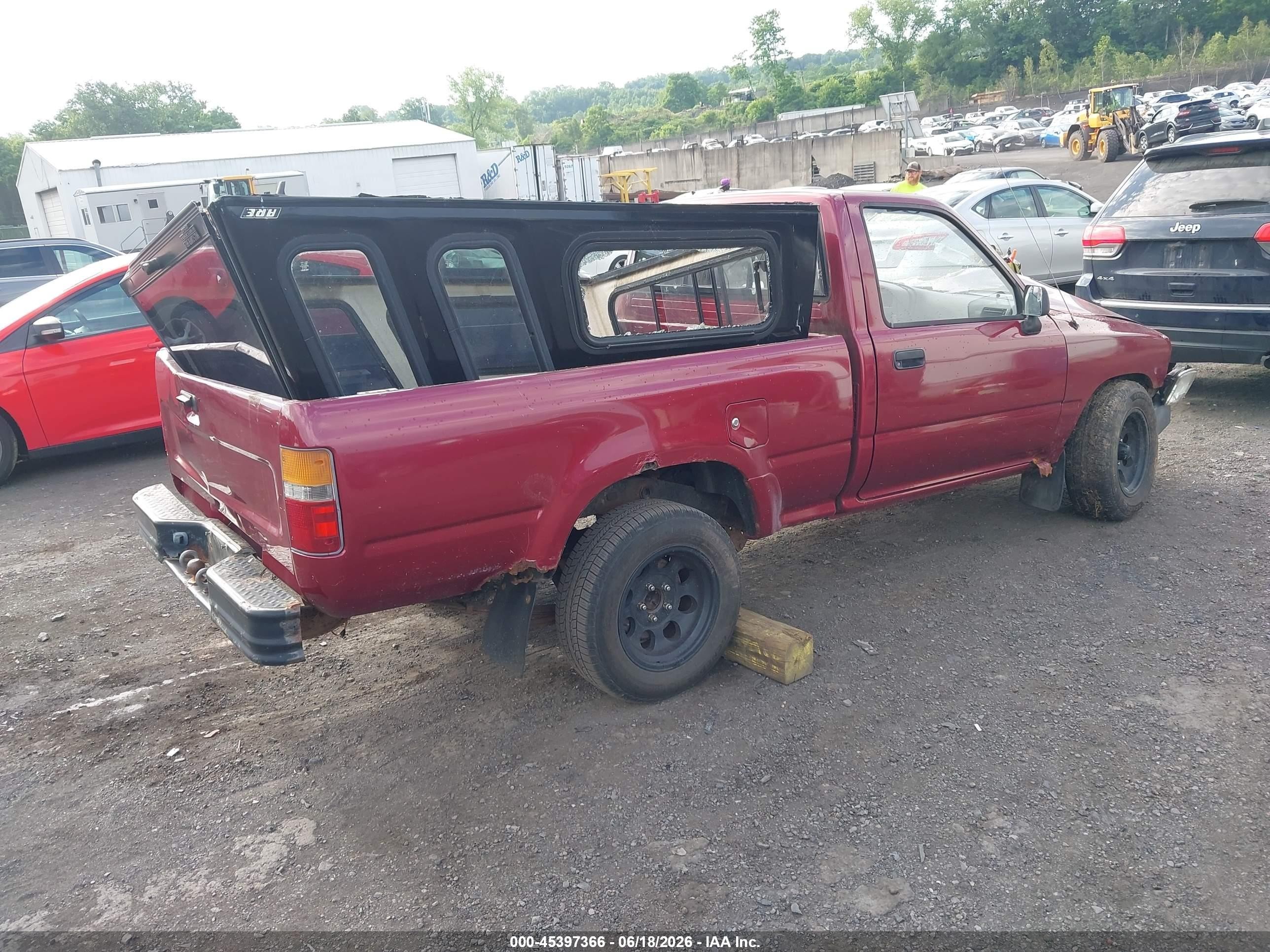 1990 Toyota Pickup 1/2 Ton Short Wheelbase Red vin: JT4RN81R2L5089999