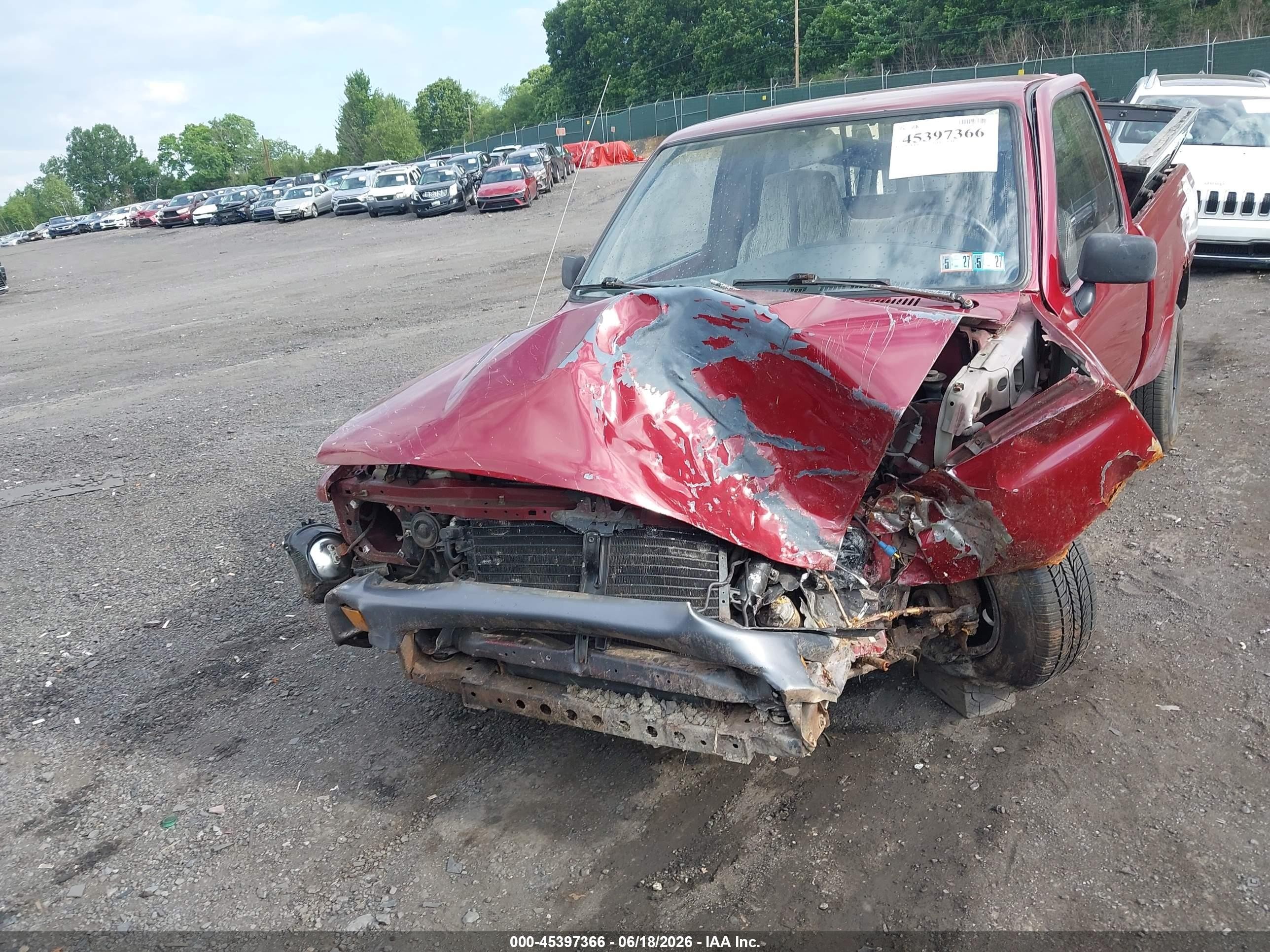 1990 Toyota Pickup 1/2 Ton Short Wheelbase Red vin: JT4RN81R2L5089999