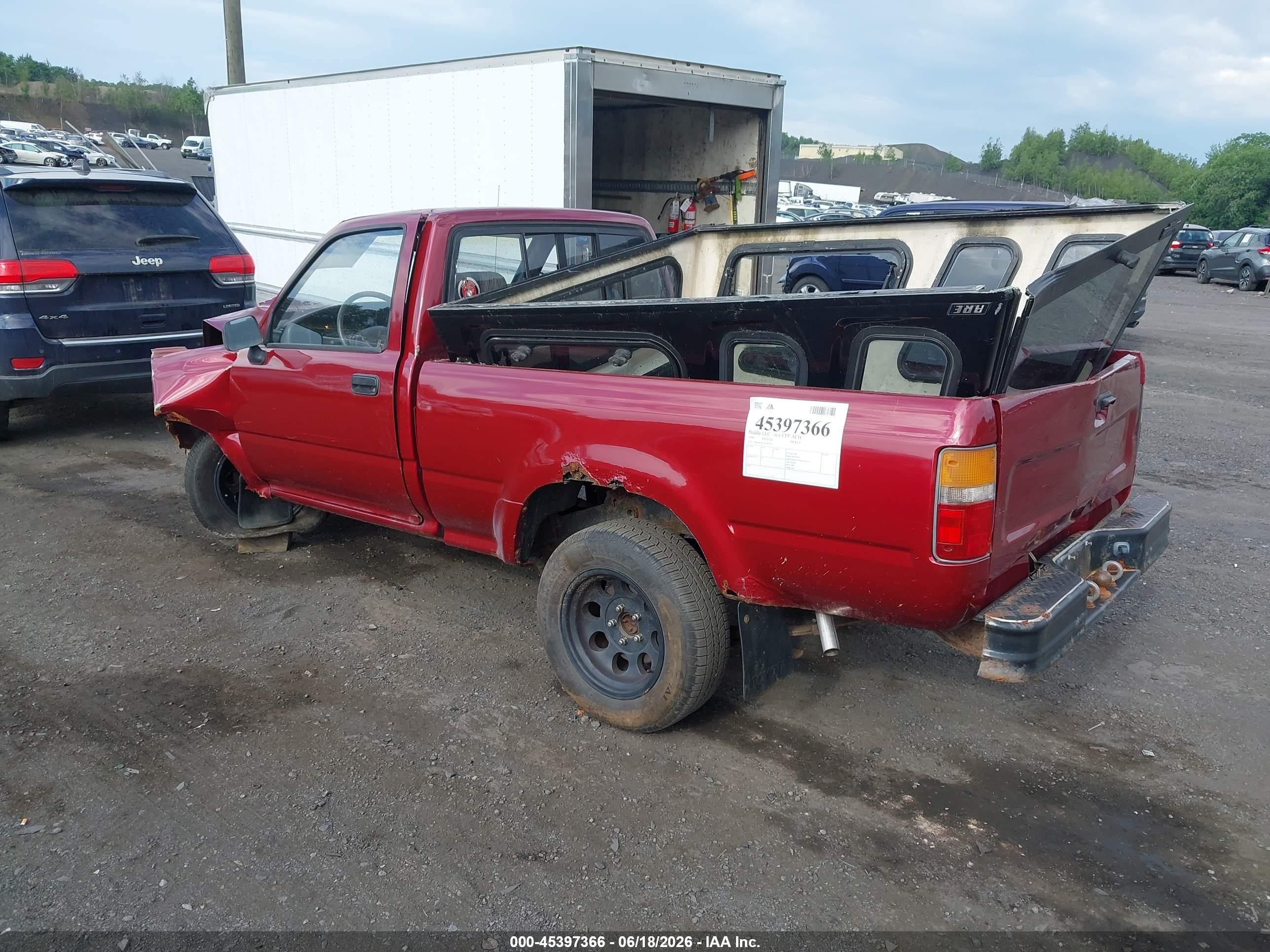1990 Toyota Pickup 1/2 Ton Short Wheelbase Red vin: JT4RN81R2L5089999