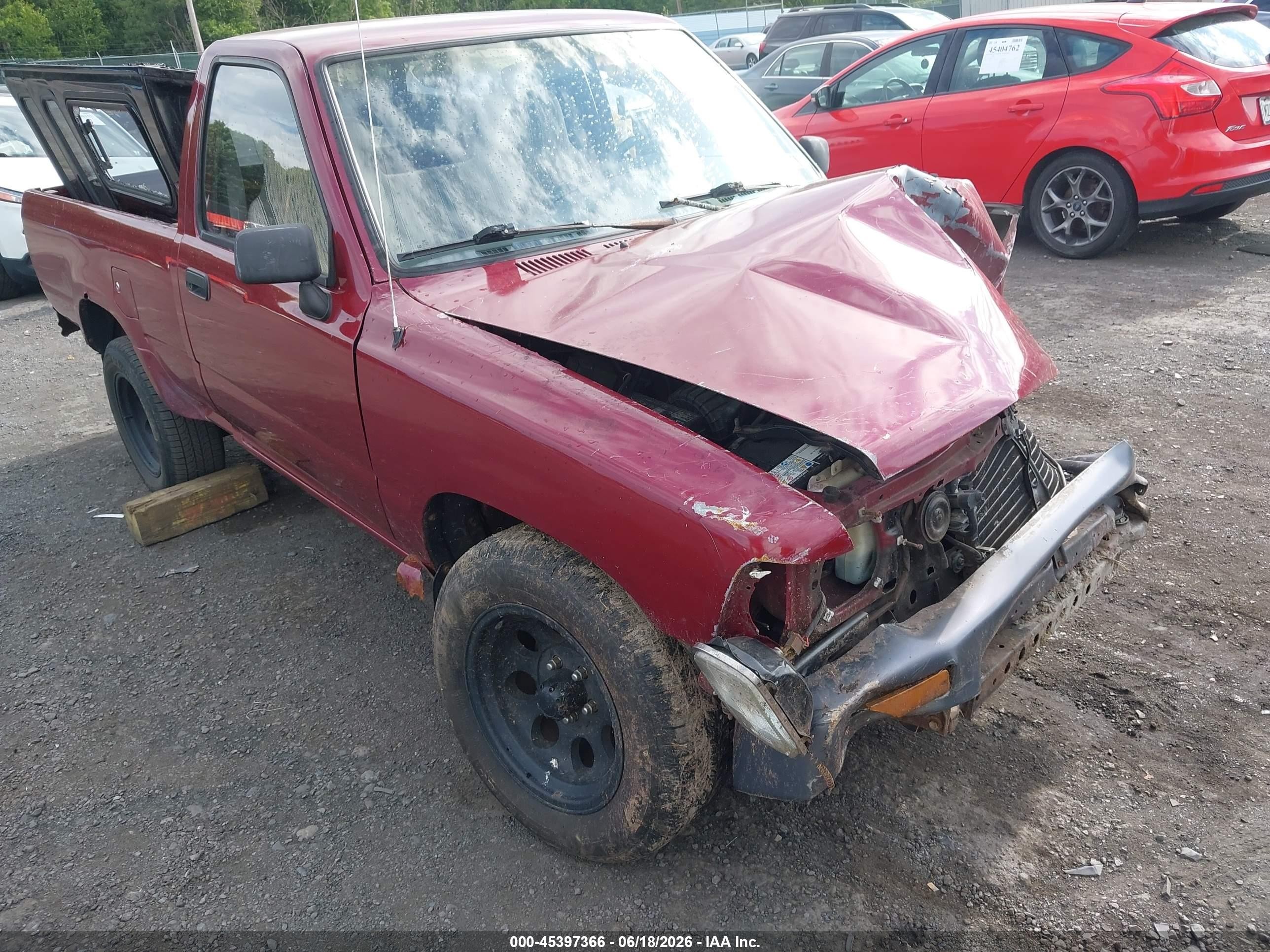 1990 Toyota Pickup 1/2 Ton Short Wheelbase Red vin: JT4RN81R2L5089999