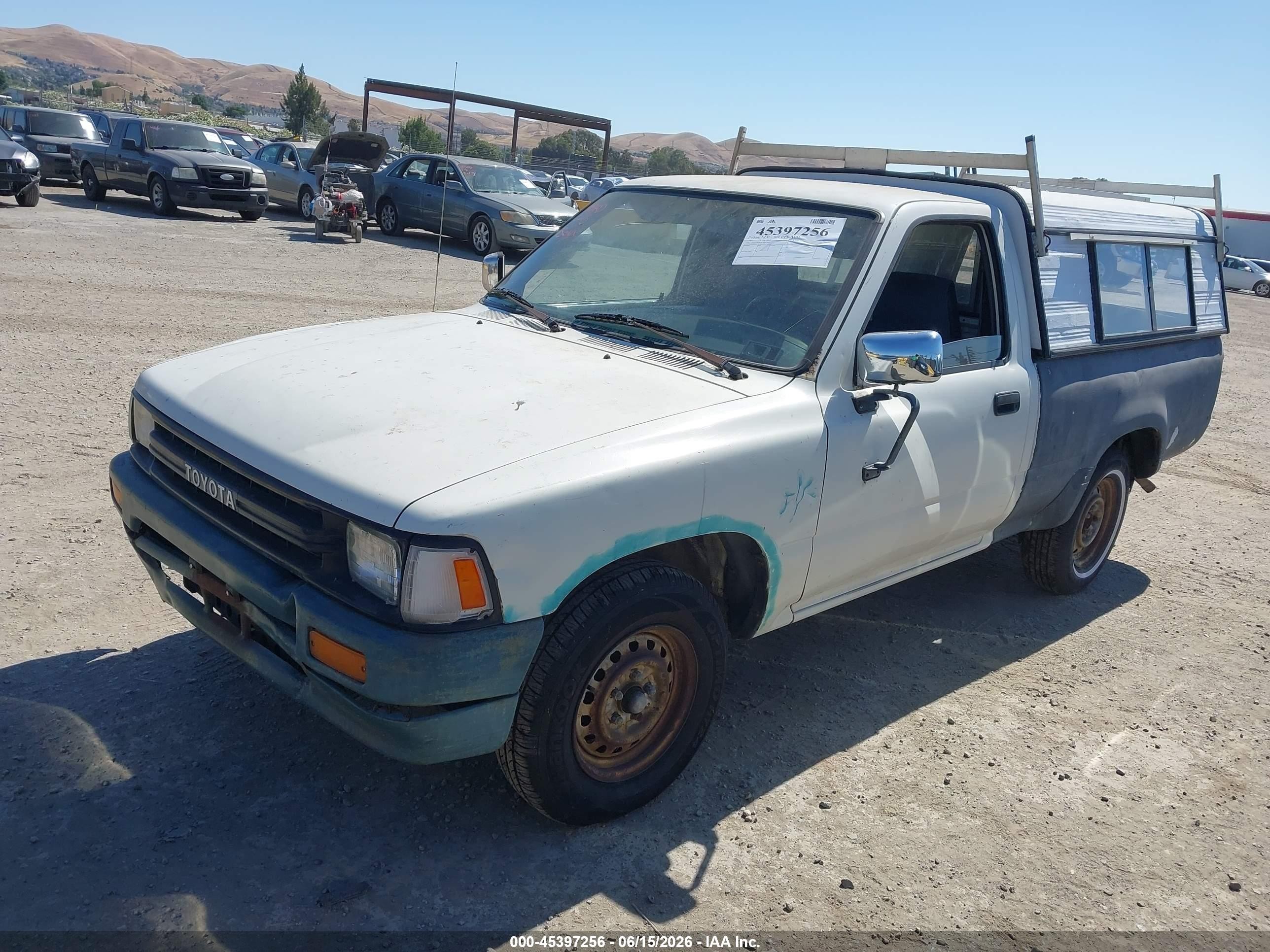 1989 Toyota Pickup 1/2 Ton Short Wheelbase White vin: JT4RN81R3K5027767