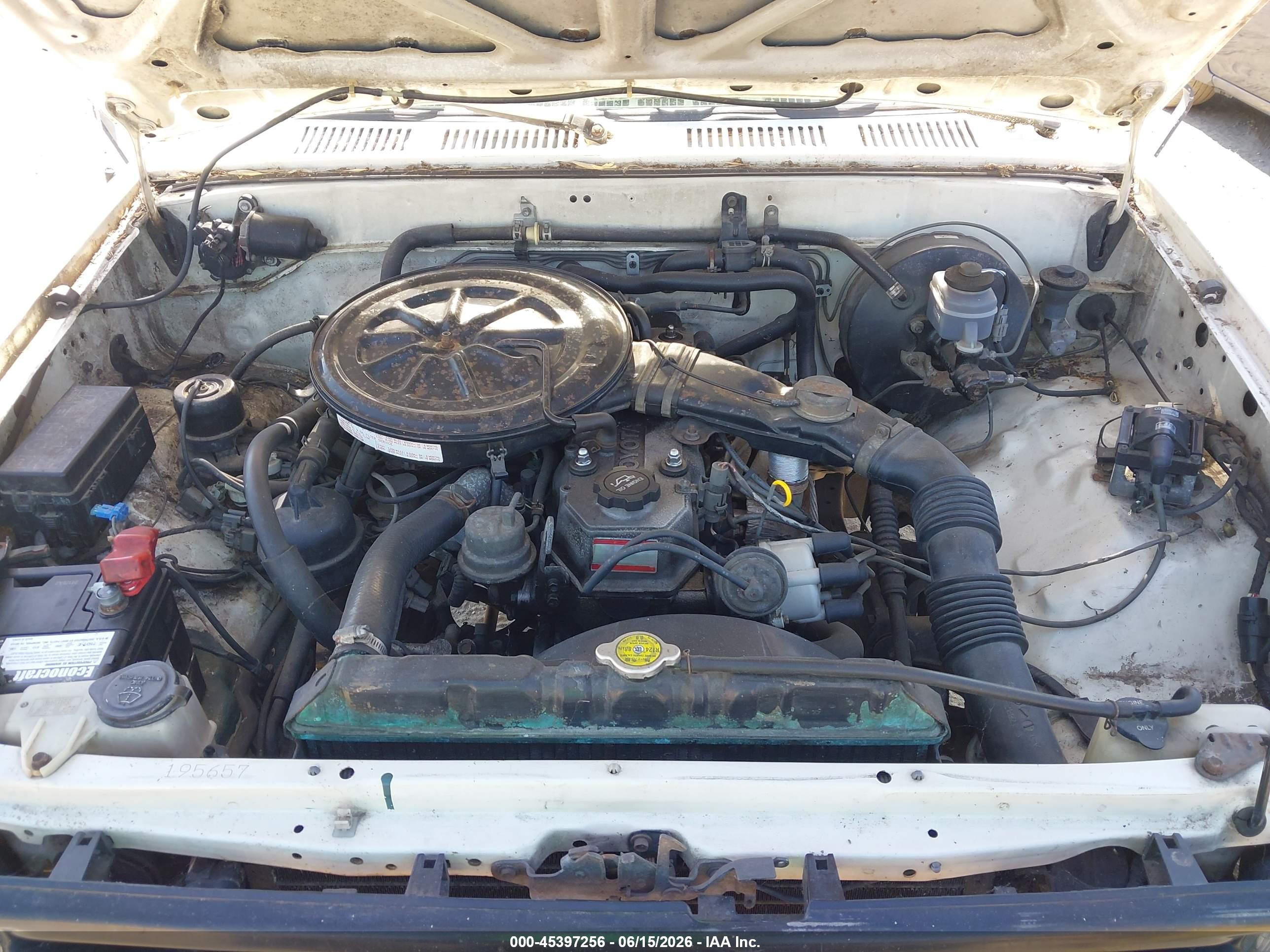 1989 Toyota Pickup 1/2 Ton Short Wheelbase White vin: JT4RN81R3K5027767