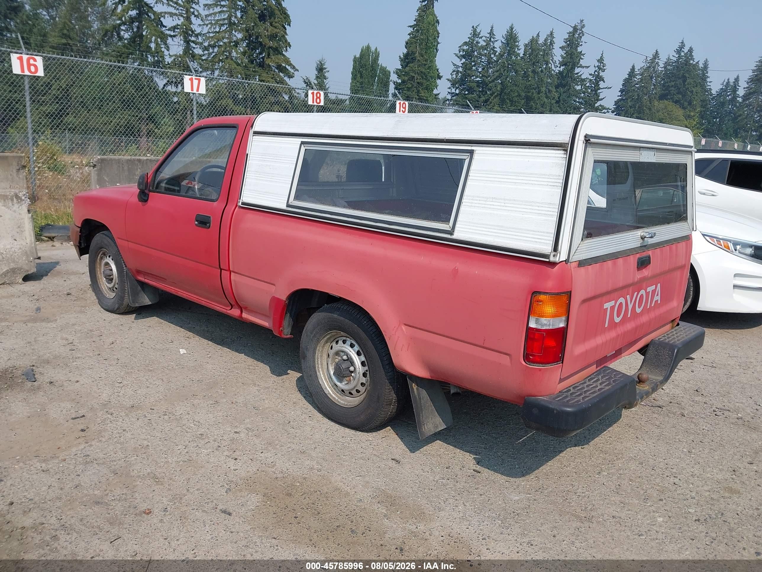 1990 Toyota Pickup 1/2 Ton Short Wheelbase Red vin: JT4RN81R4L0047072
