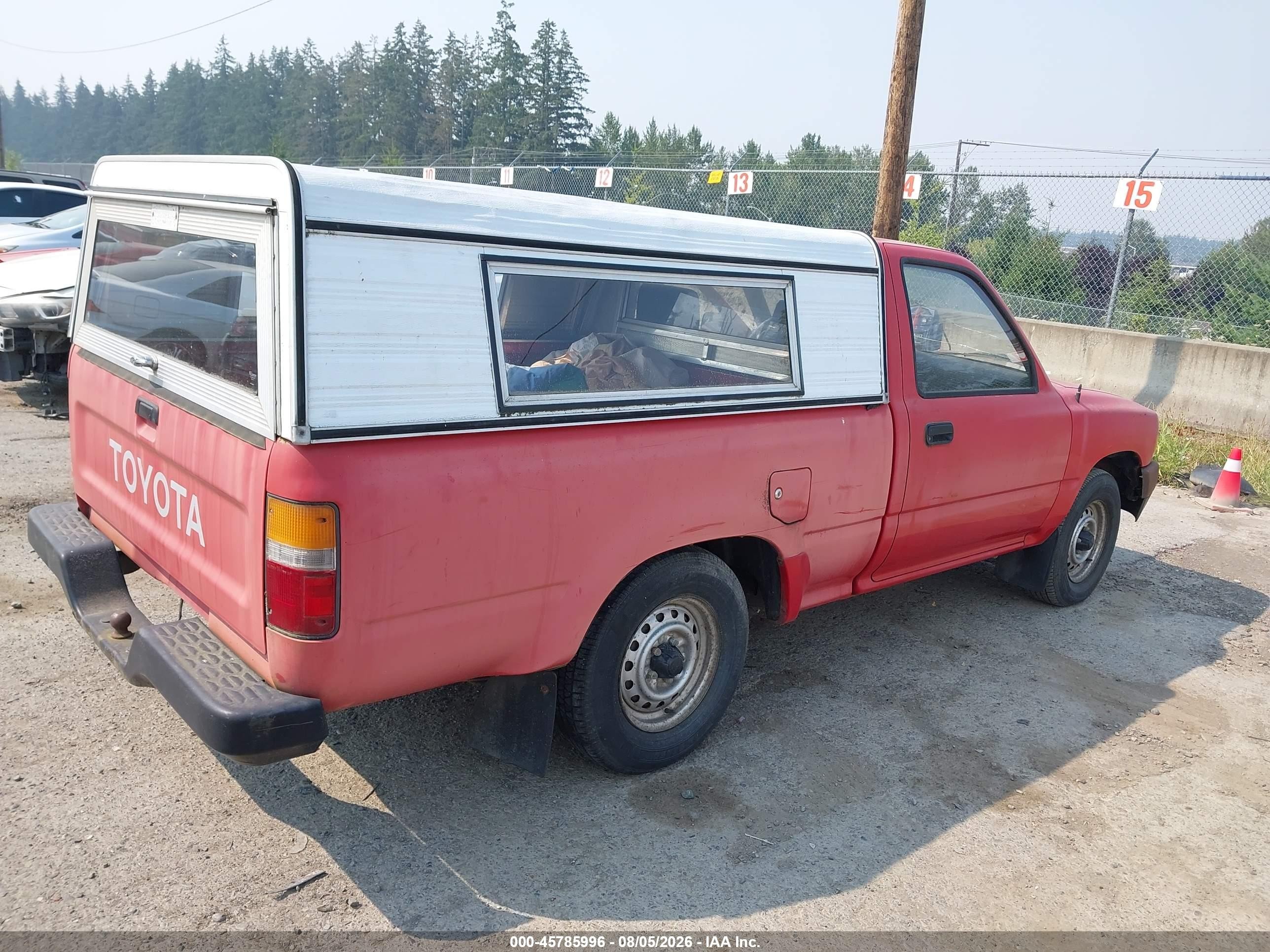 1990 Toyota Pickup 1/2 Ton Short Wheelbase Red vin: JT4RN81R4L0047072