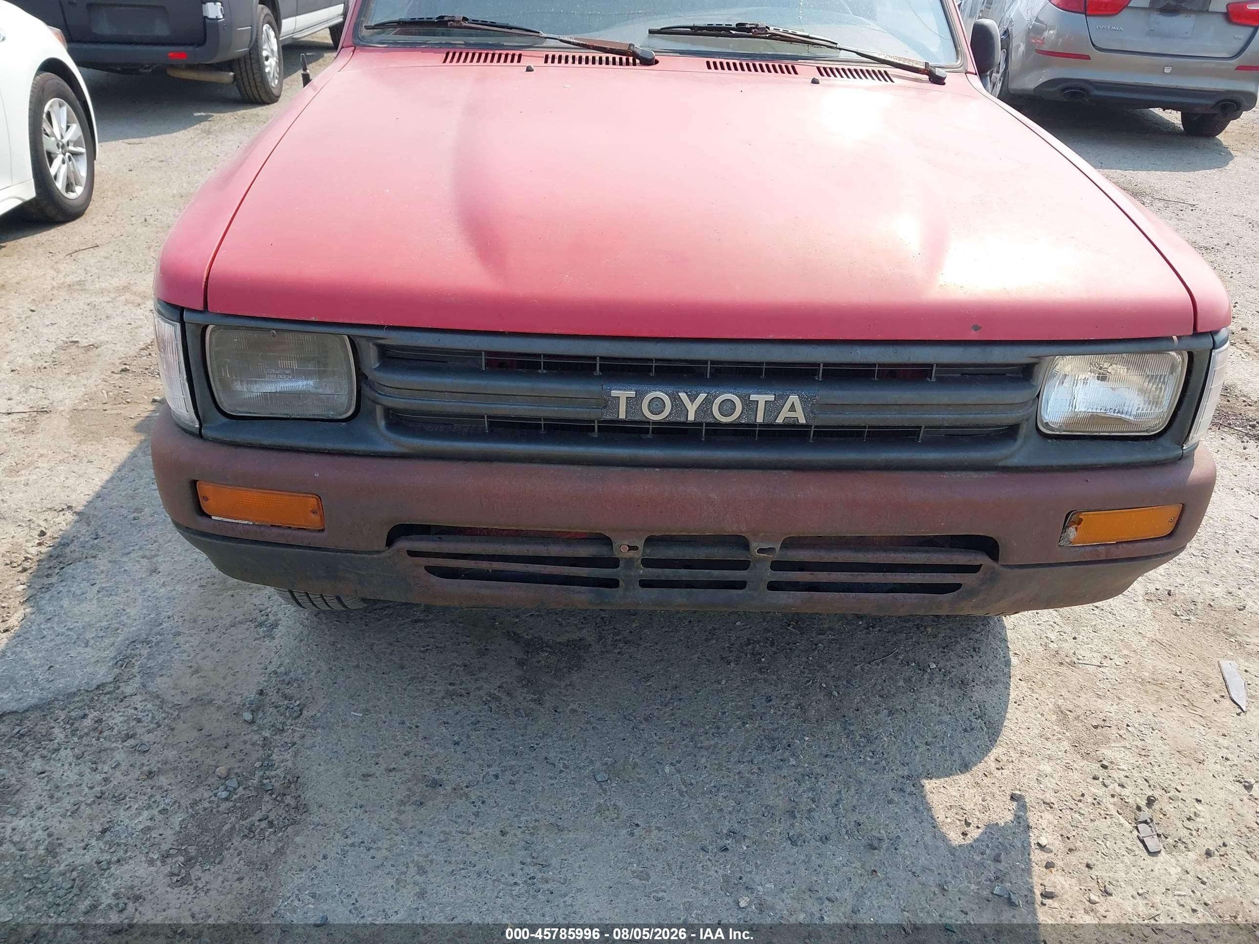 1990 Toyota Pickup 1/2 Ton Short Wheelbase Red vin: JT4RN81R4L0047072