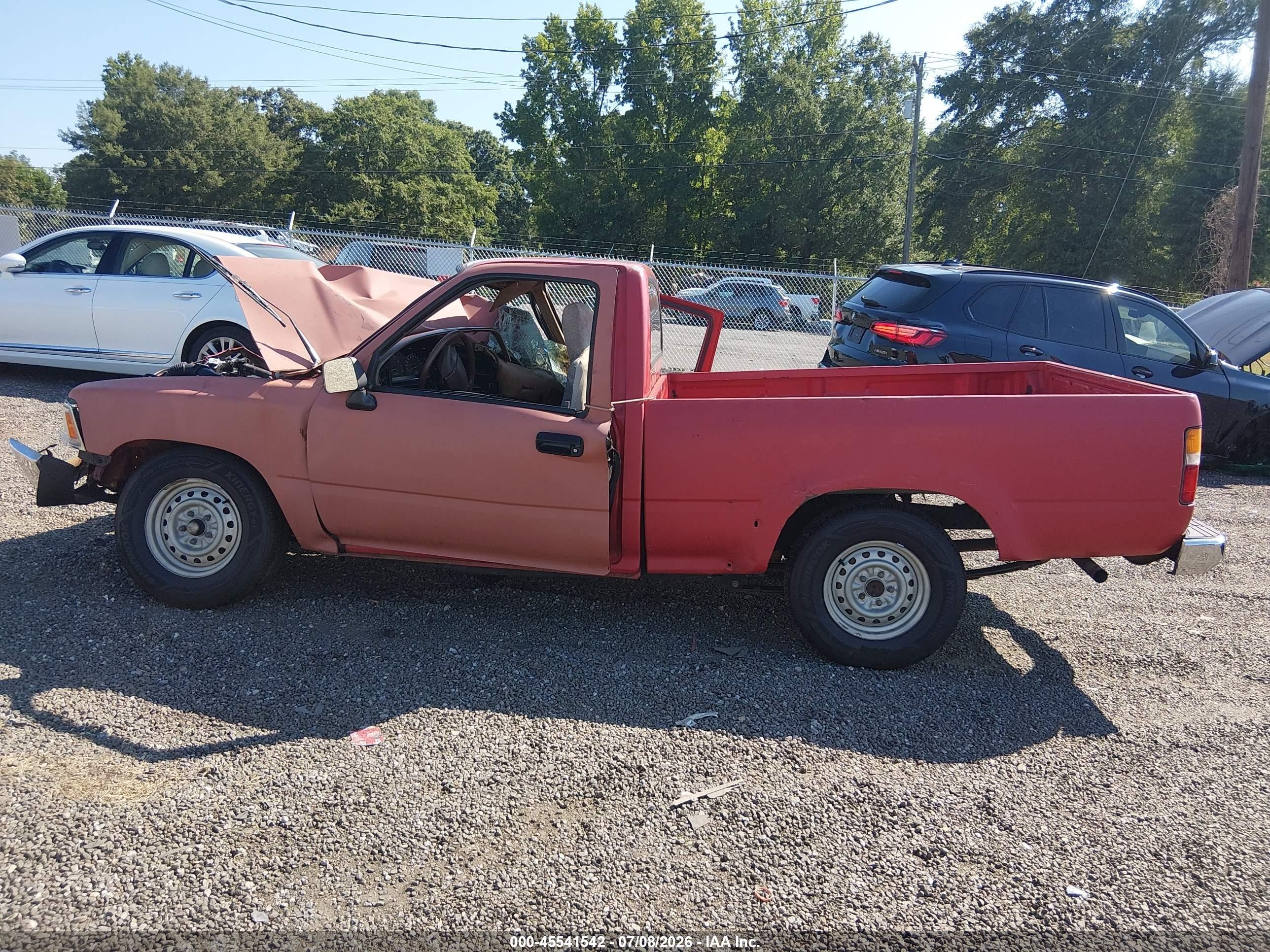 1989 Toyota Pickup 1/2 Ton Short Wheelbase Красный vin: JT4RN81R6K5046376