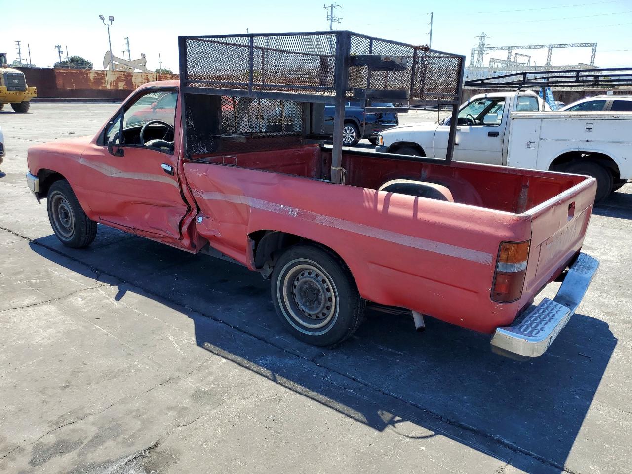 1991 Toyota Pickup Deluxe Red vin: JT4RN82P8M5030941