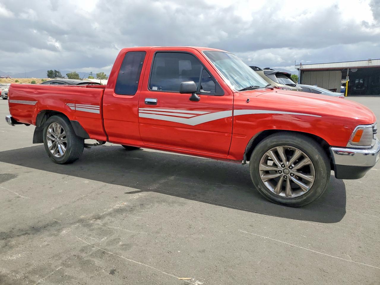 1990 Toyota Pickup Deluxe Red vin: JT4RN93P7L5014832