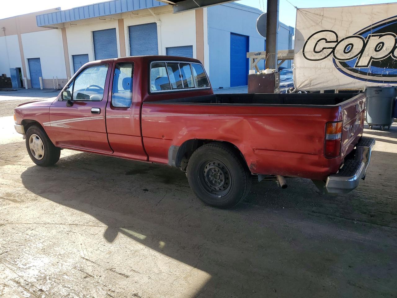 1992 Toyota Pickup Deluxe Burgundy vin: JT4RN93PXN5058469