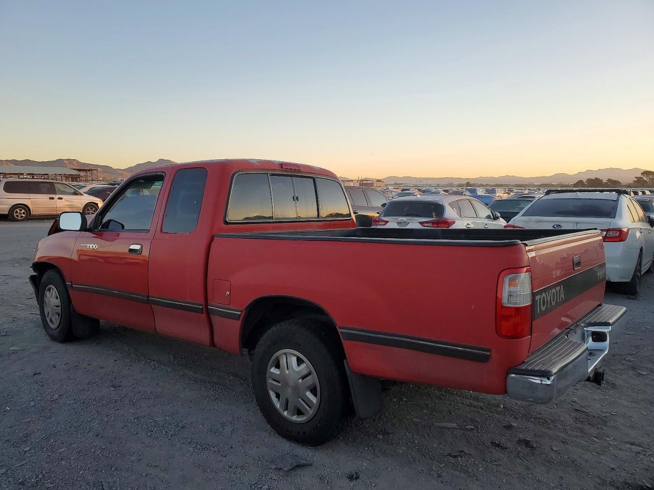 1997 Toyota T100 Xtracab Red vin: JT4TN12D8V0035915