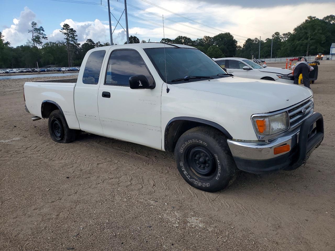 1997 Toyota T100 Xtracab White vin: JT4TN12D8V0039415