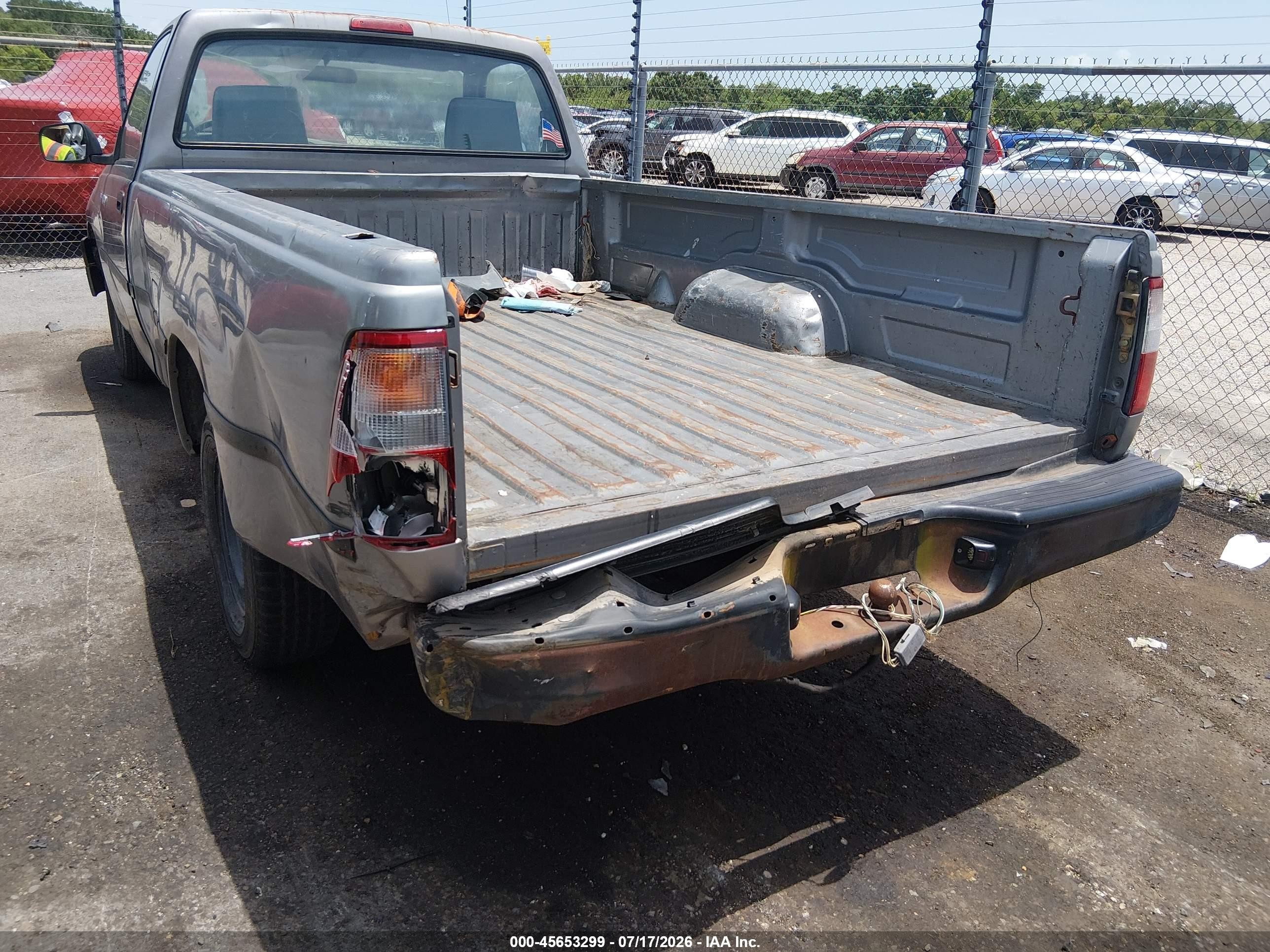 1995 Toyota T100   Silver vin: JT4UD10D2S0008408