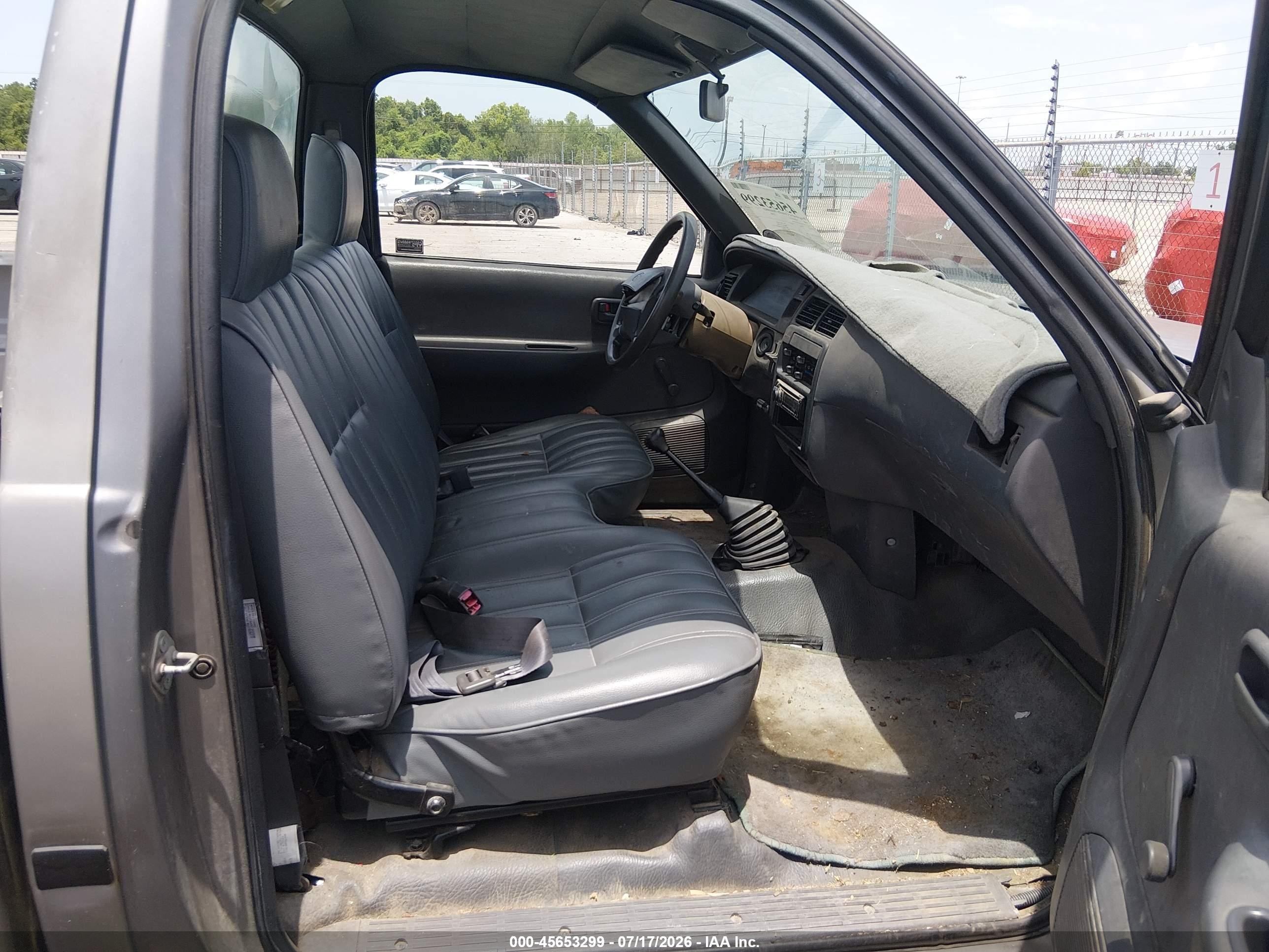1995 Toyota T100   Silver vin: JT4UD10D2S0008408