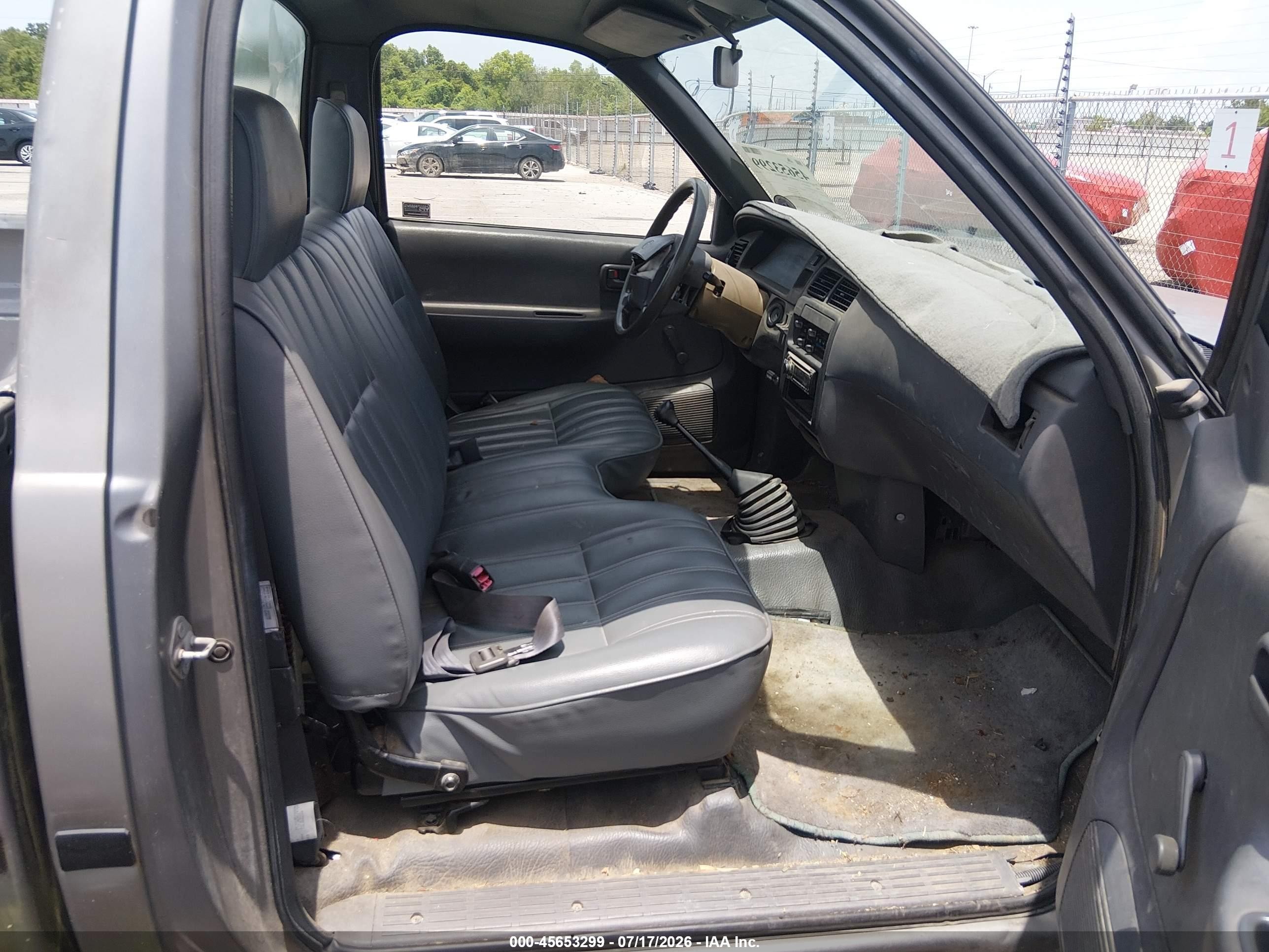 1995 Toyota T100   Silver vin: JT4UD10D2S0008408