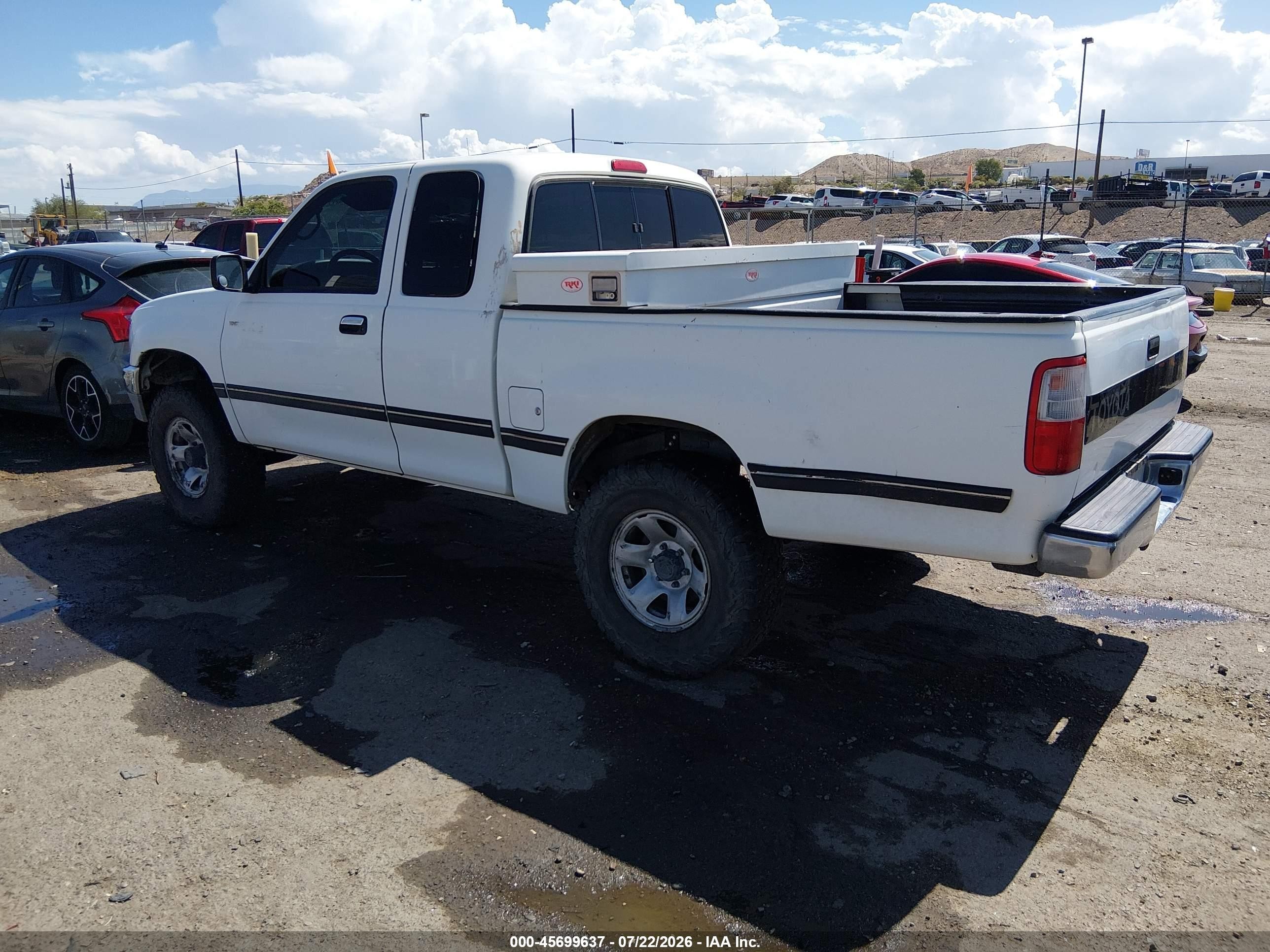 1998 Toyota T100 Dx V6 White vin: JT4UN22D4W0054523