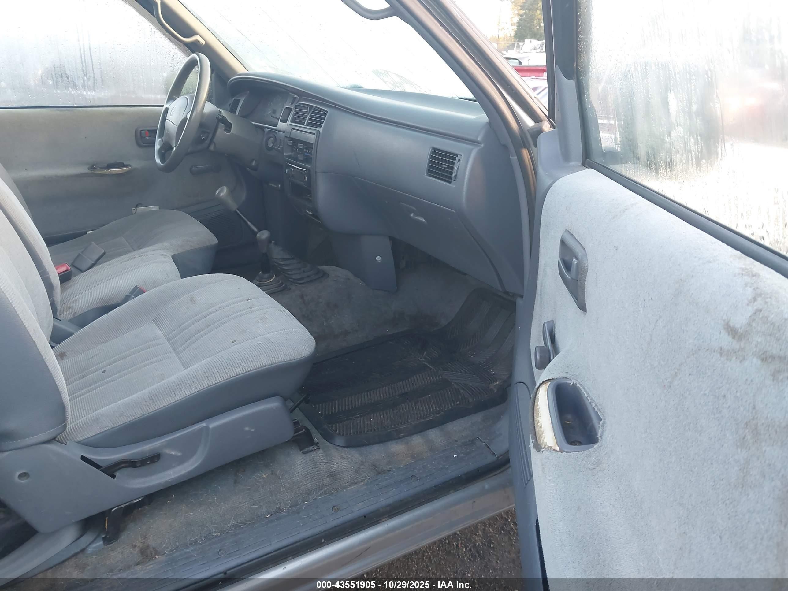 1997 Toyota T100 Dx V6 Silver vin: JT4UN22D5V0049409