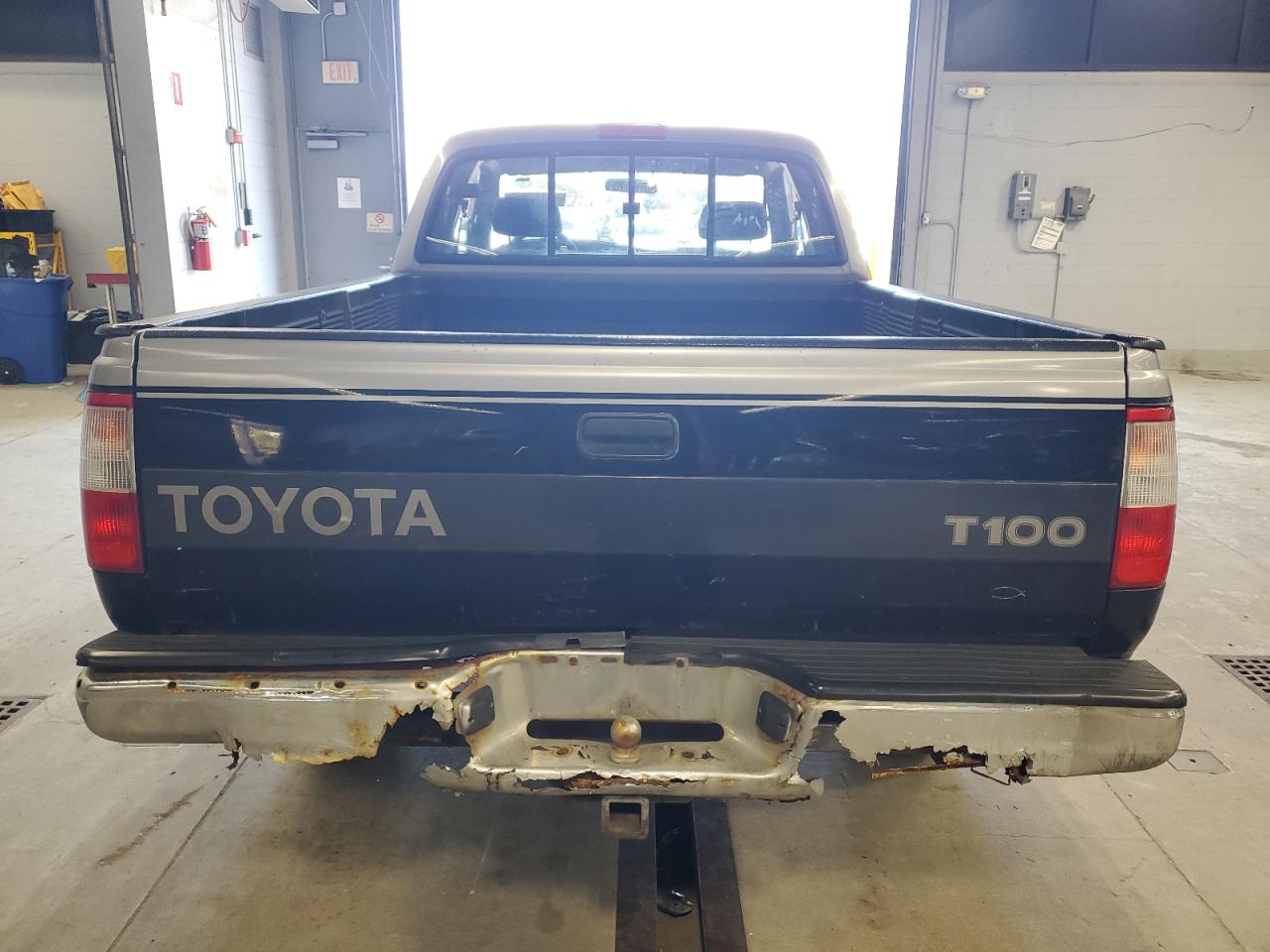 1997 Toyota T100 Xtracab Two Tone vin: JT4UN22D8V0035388