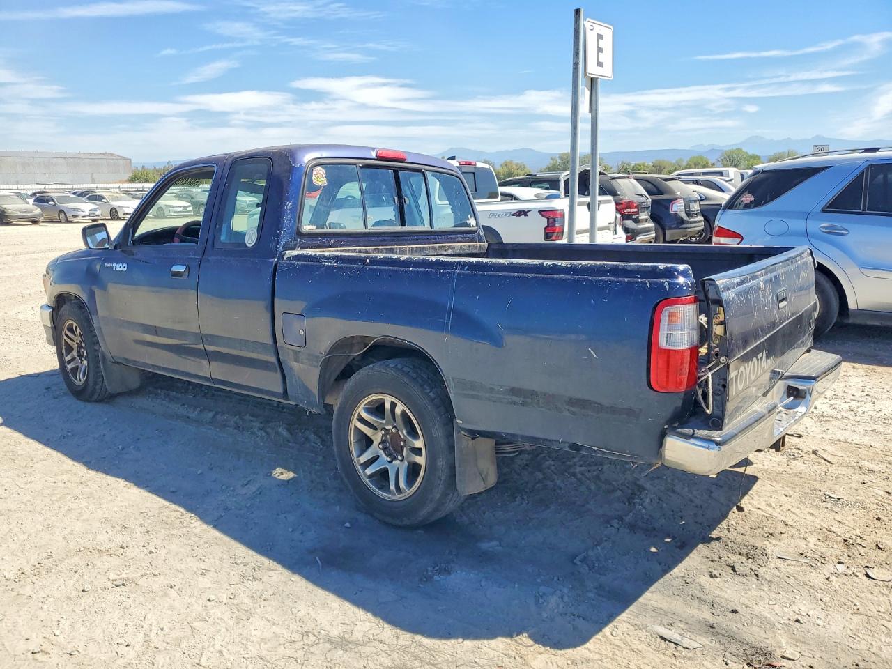 1995 Toyota T100 Dx Blue vin: JT4VD12E6S0004338