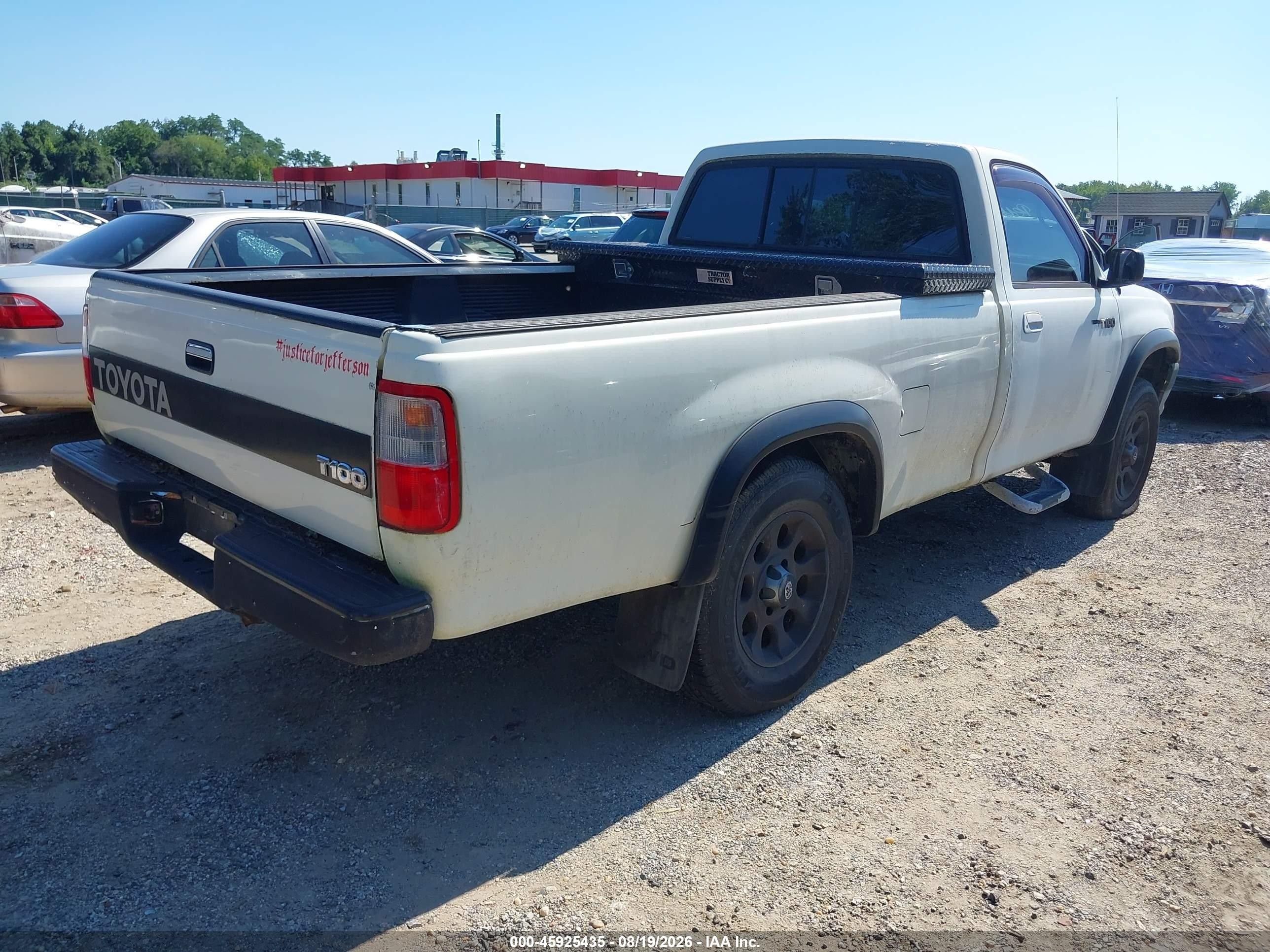1993 Toyota T100   White vin: JT4VD20A2P0008531