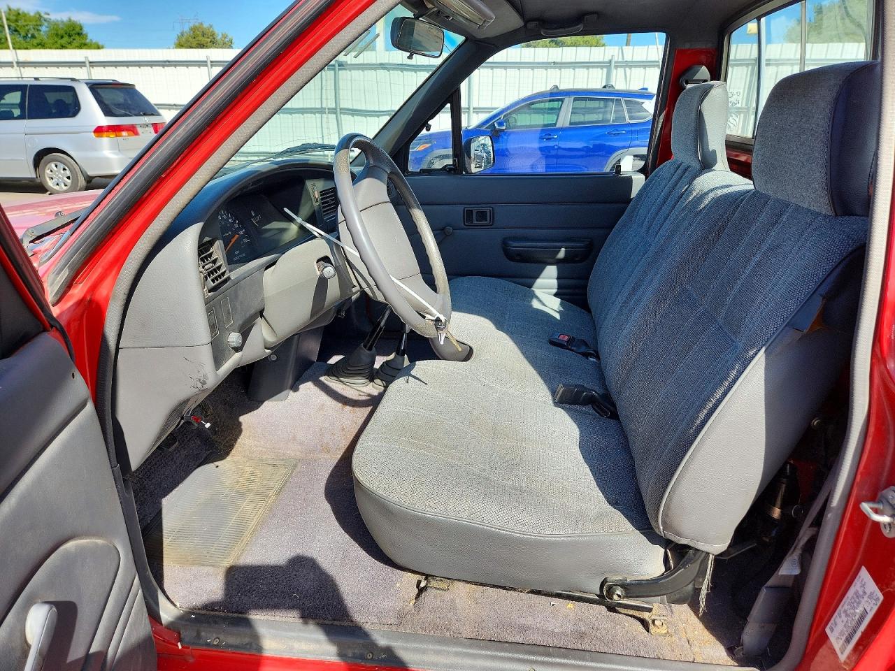 1989 Toyota Pickup 1/2 Ton Short Wheelbase Dlx Red vin: JT4VN01D0K2001536