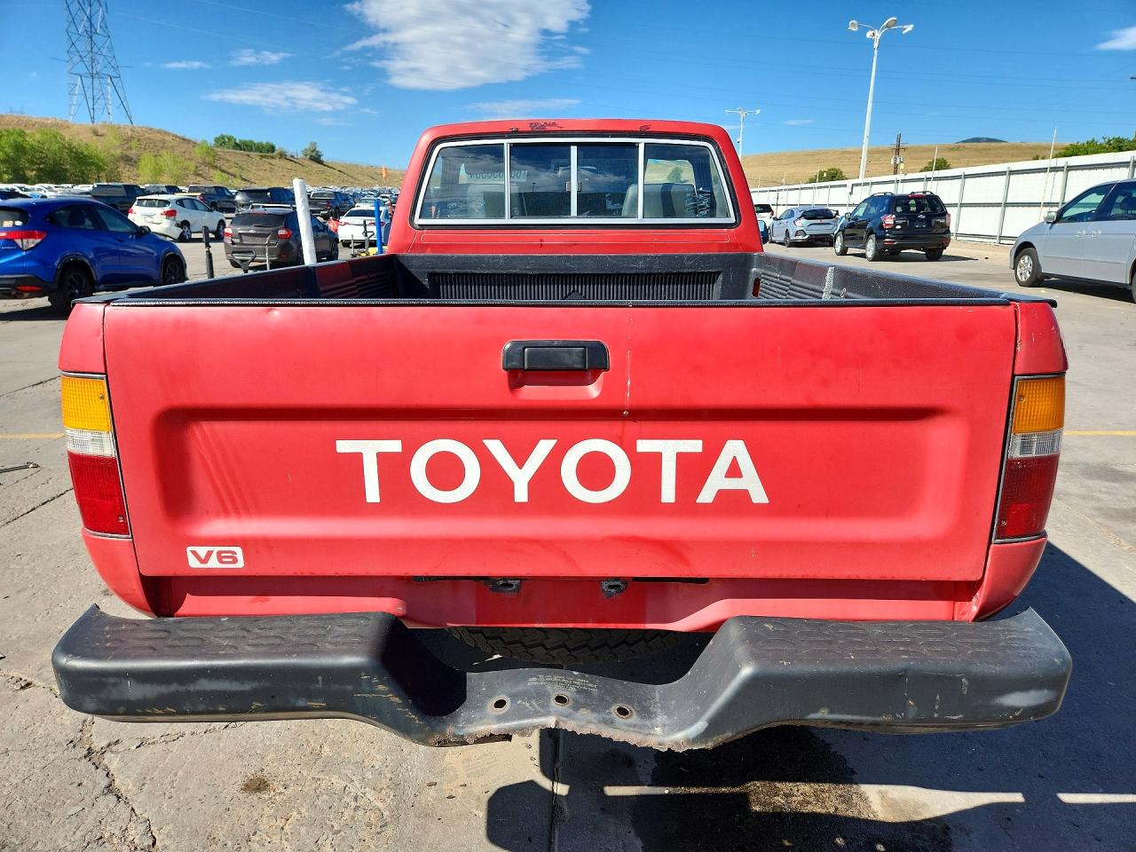 1989 Toyota Pickup 1/2 Ton Short Wheelbase Dlx Red vin: JT4VN01D0K2001536