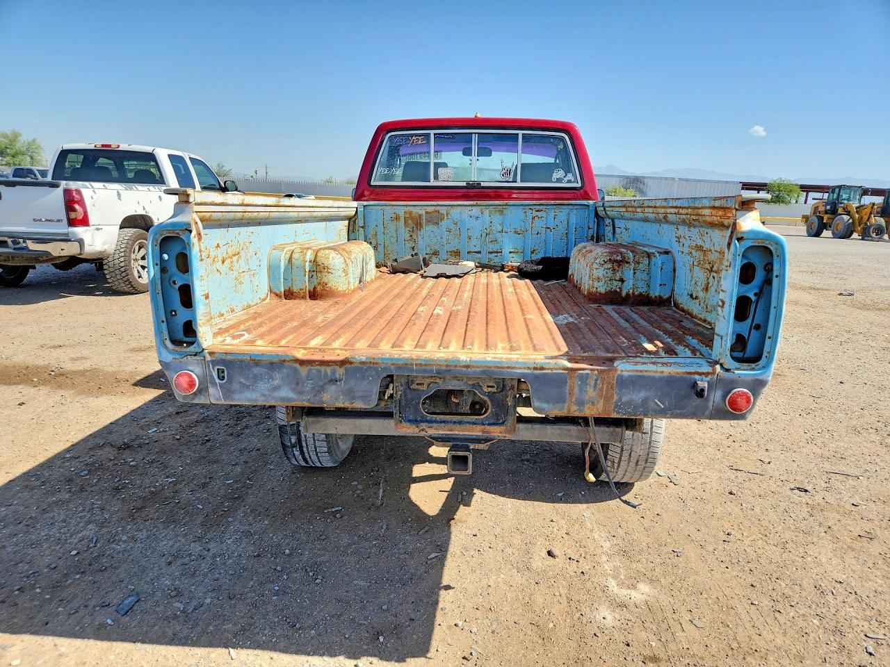 1992 Toyota Pickup 1/2 Ton Short Wheelbase Dlx Two Tone vin: JT4VN01D3N0005970