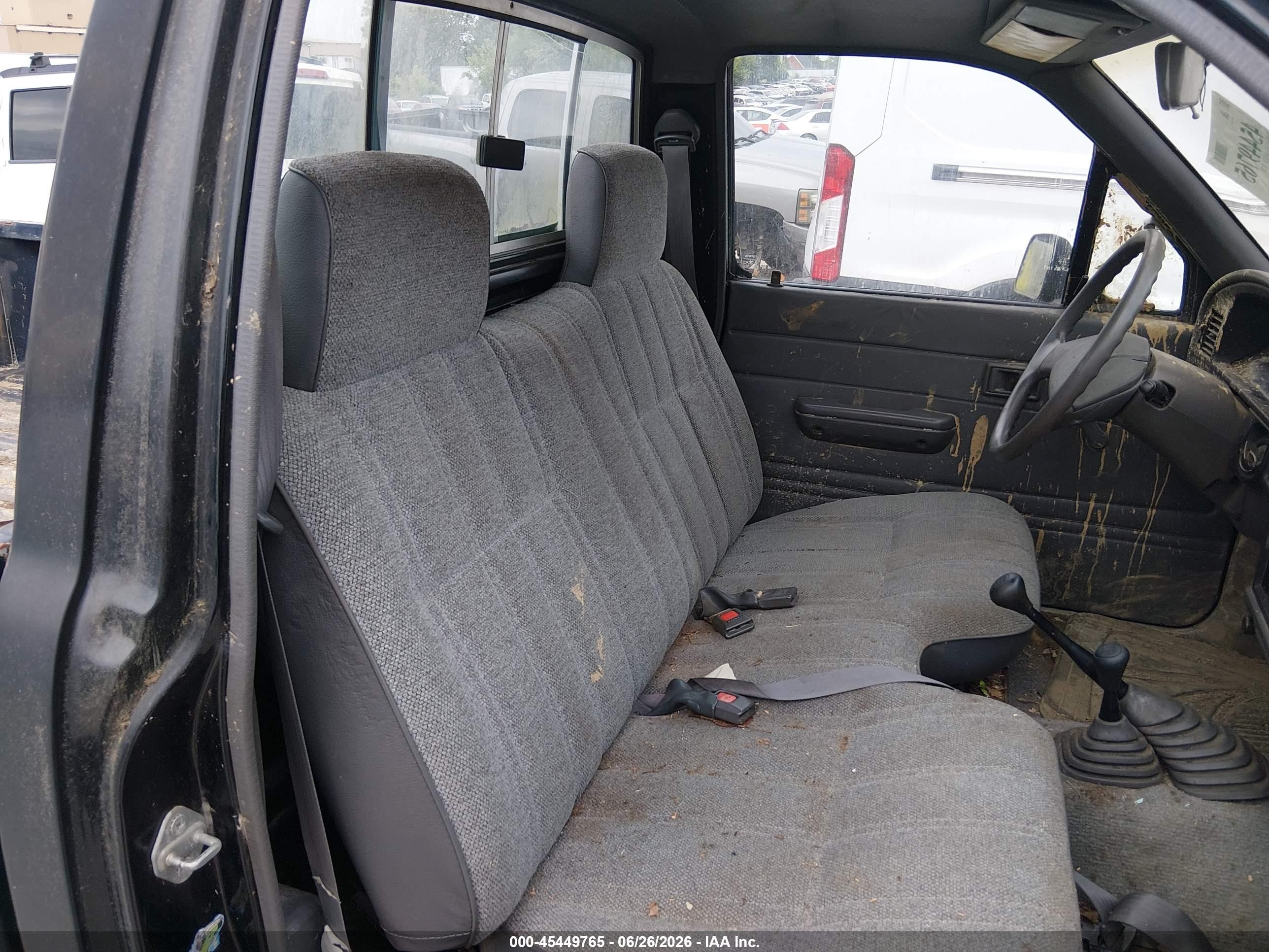 1989 Toyota Pickup 1/2 Ton Sht Wheelbase Dlx Black vin: JT4VN01D4K2004455