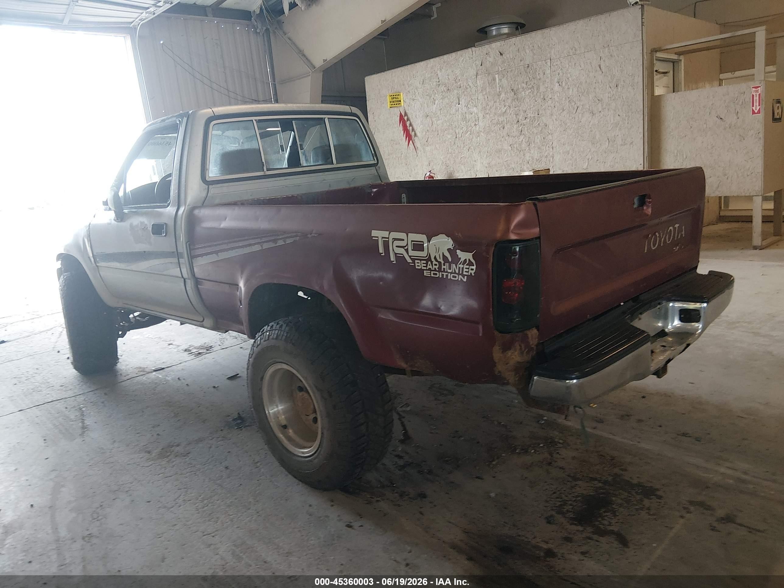 1991 Toyota Pickup 1/2 Ton Sht Wheelbase Dlx Silver vin: JT4VN01D9M0004501